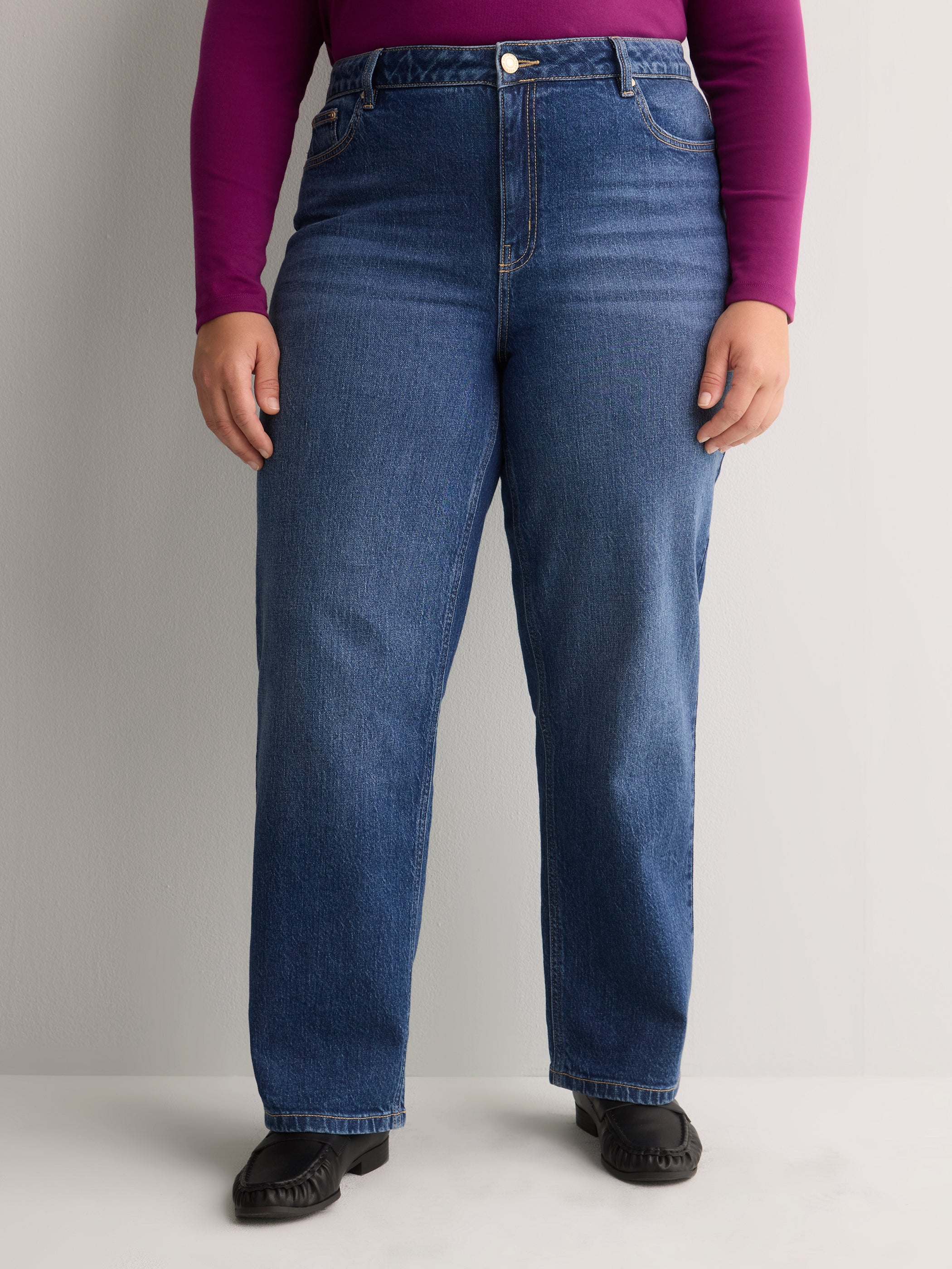 Straight-Leg Mid-Rise Classic Denim Pant - Addition Elle
