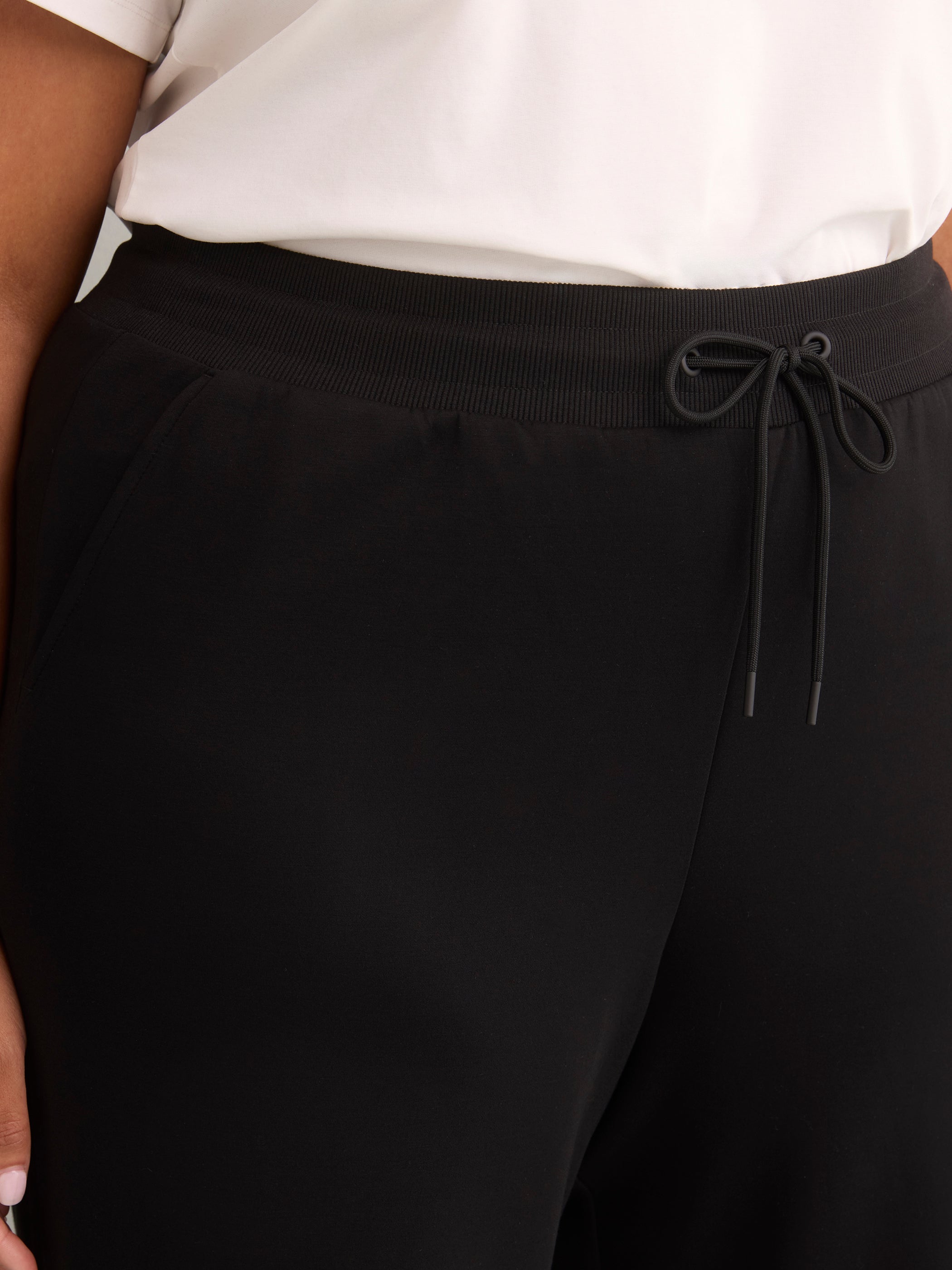 Responsible, Petite, Black High-Rise Wide-Leg Pull-On Knit Pant - Active Zone
