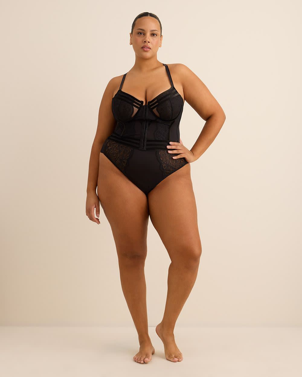 Culotte tanga sexy noire en dentelle - Déesse Collection