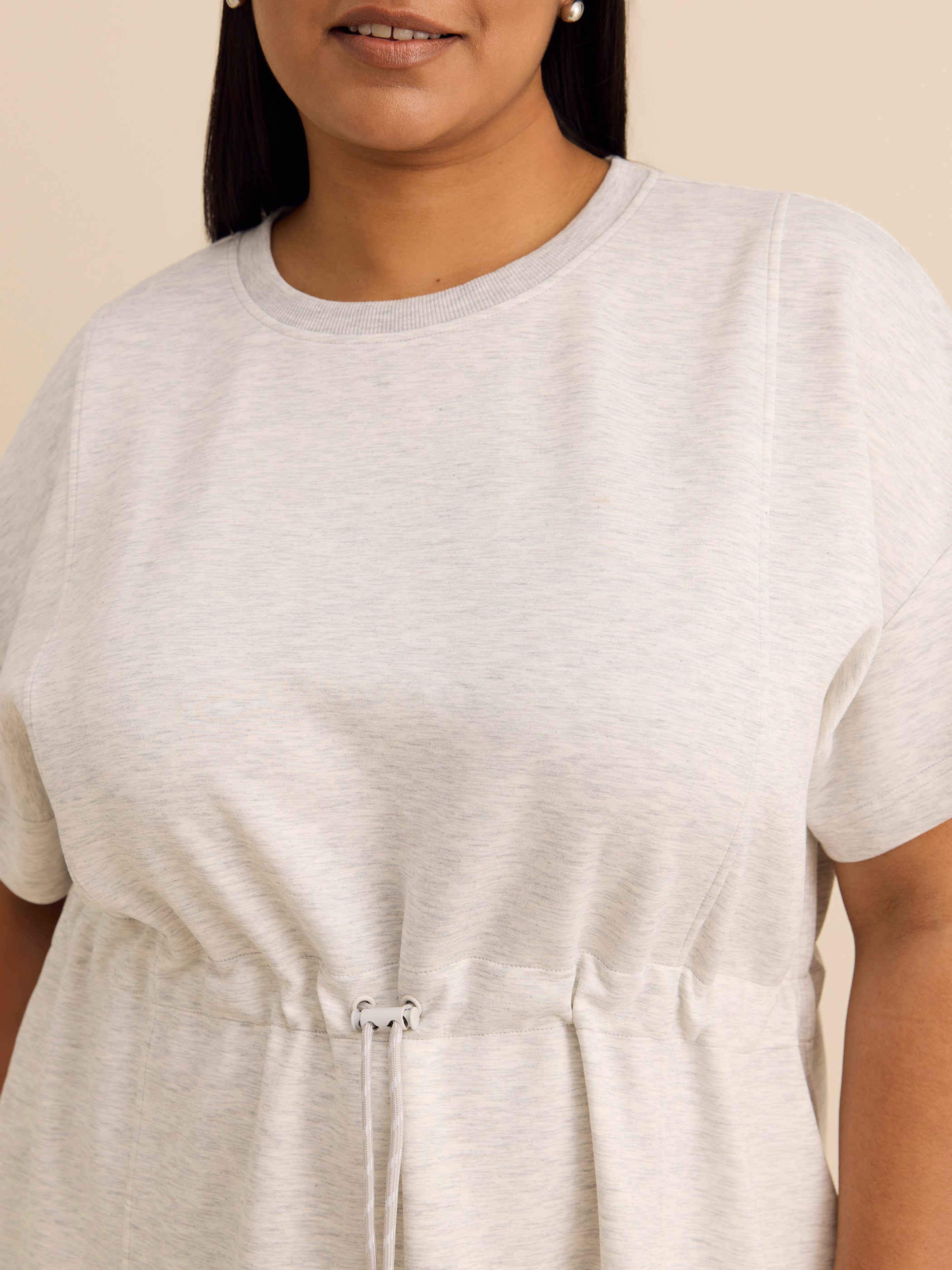 Robe à manches courtes à  taille cintrée, tissu responsable - Active Zone