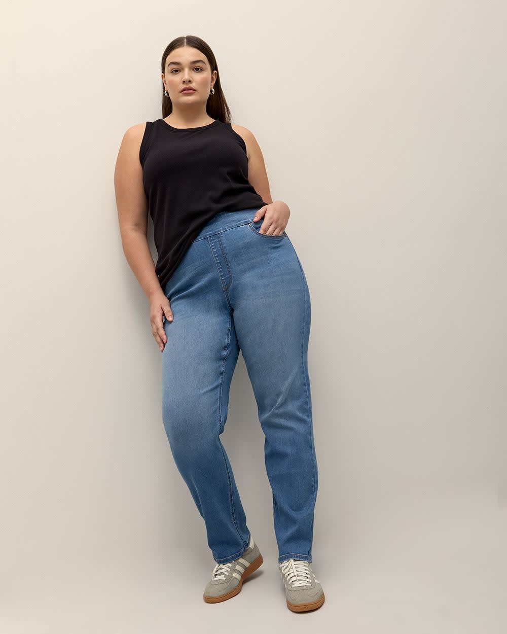 Savvy Fit Pull-On Straight-Leg Jeans - d/c JEANS