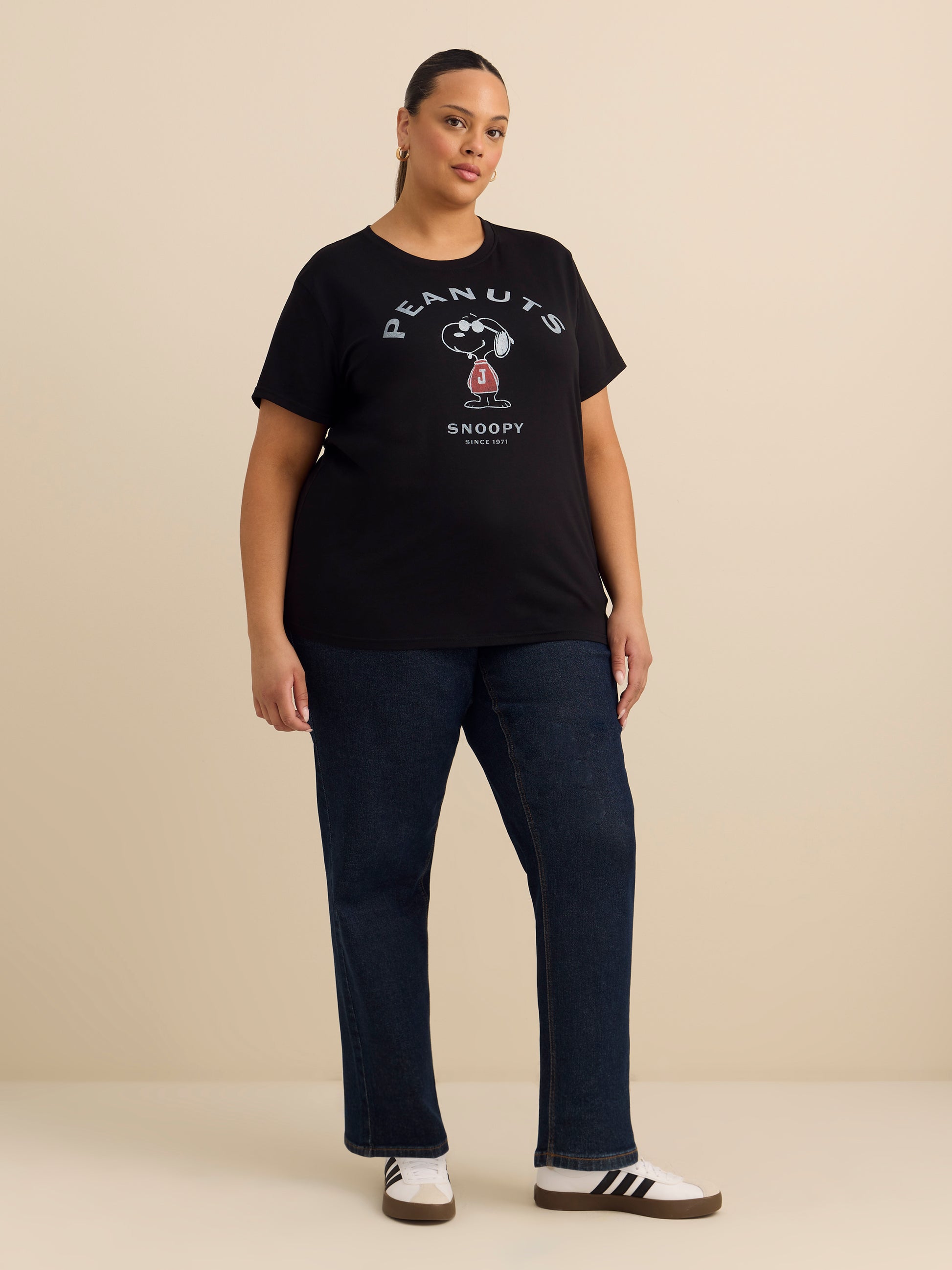 Black Short-Sleeve Crew Neck Tee with Snoopy Print