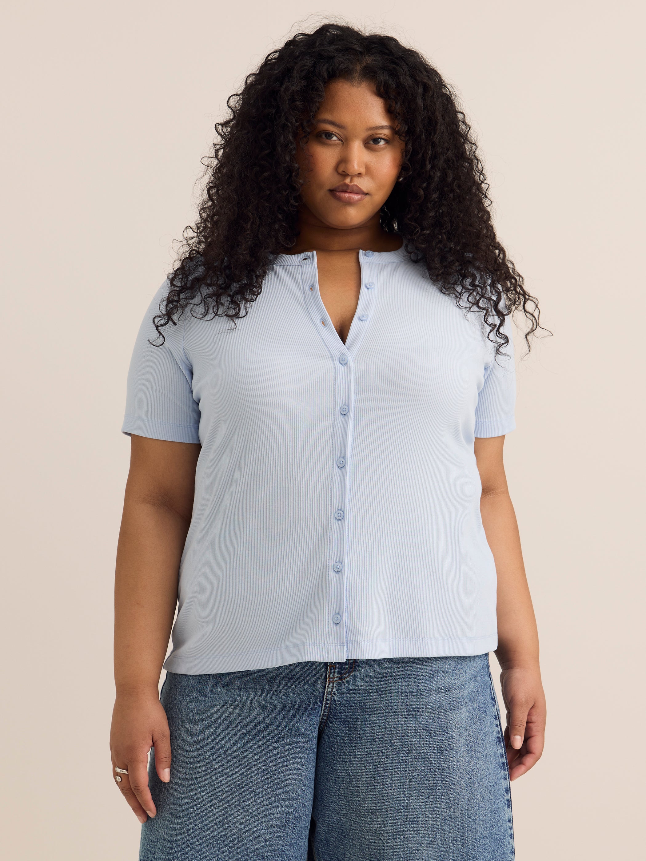 Fitted Short-Sleeve Rib Knit Cardigan