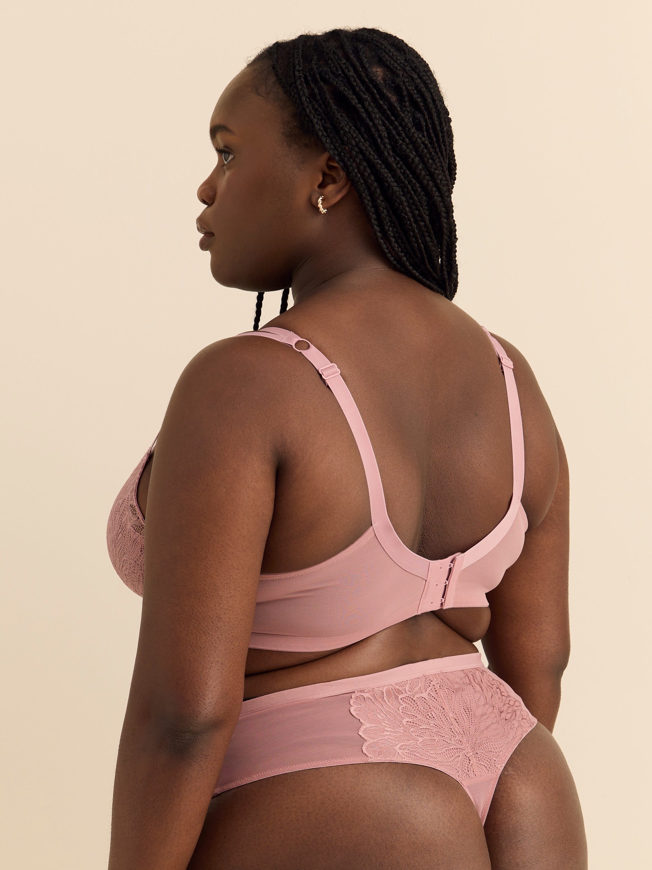Culotte tanga unie en maille avec dentelle - Déesse Collection
