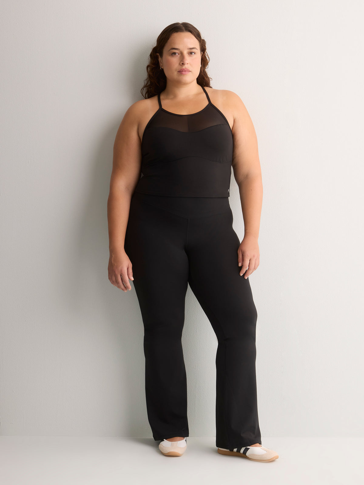 Pantalon en tricot PureLuxe à taille haute et jambe semi-évasée - Fabletics