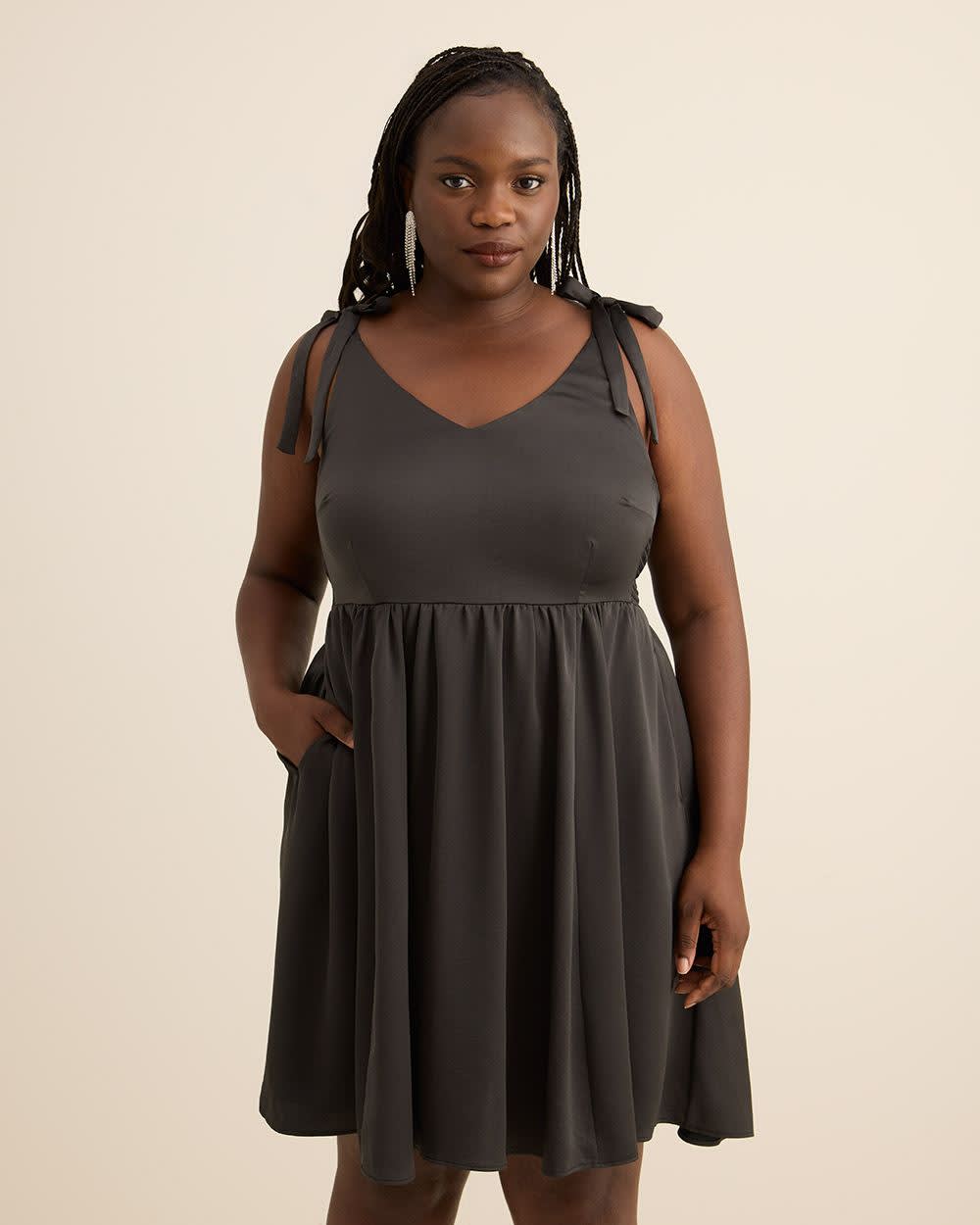 Robe évasée sans manches en satin - Addition Elle