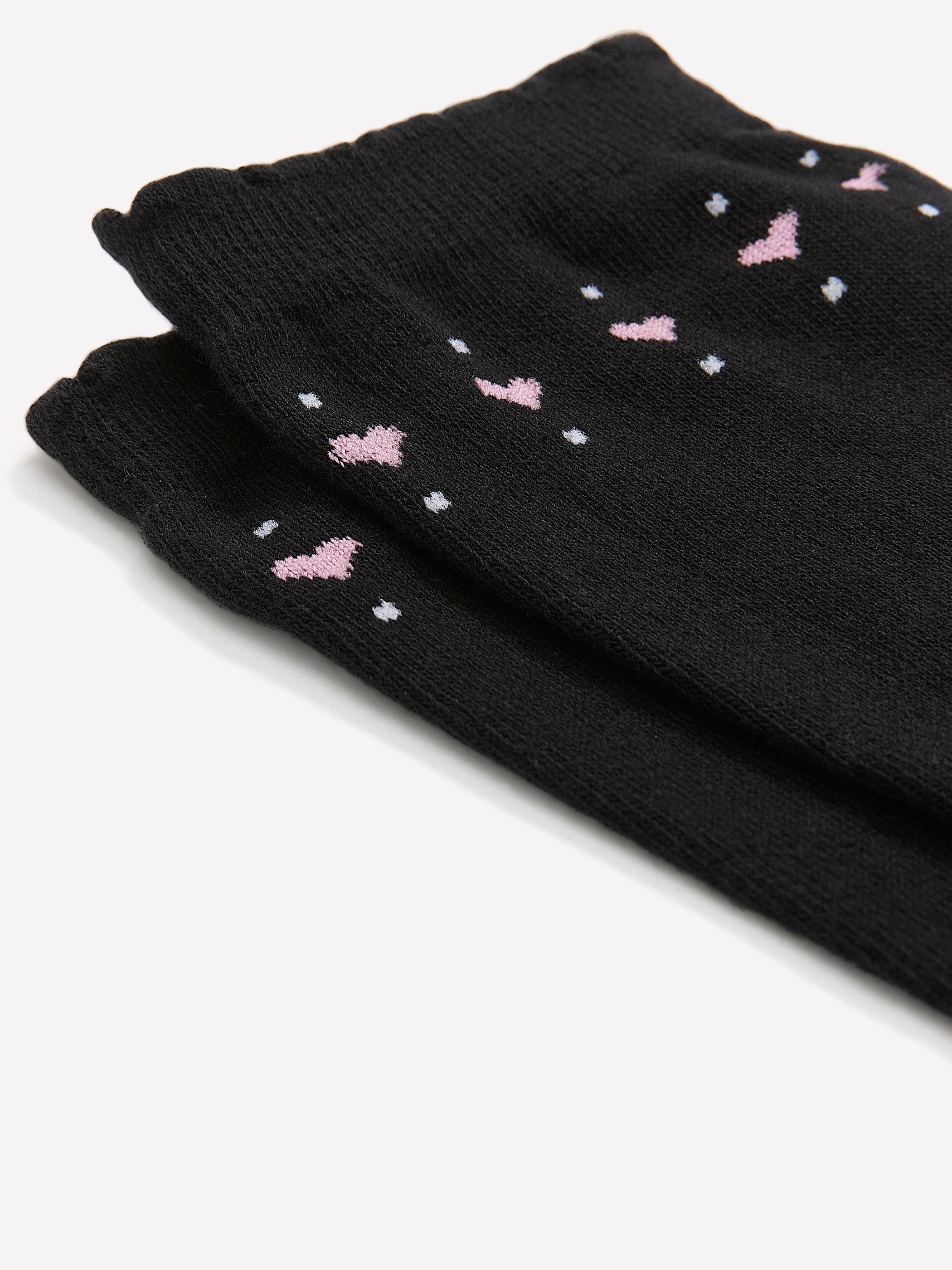 Scalloped-Edge Crew Socks with Hearts Placement Print