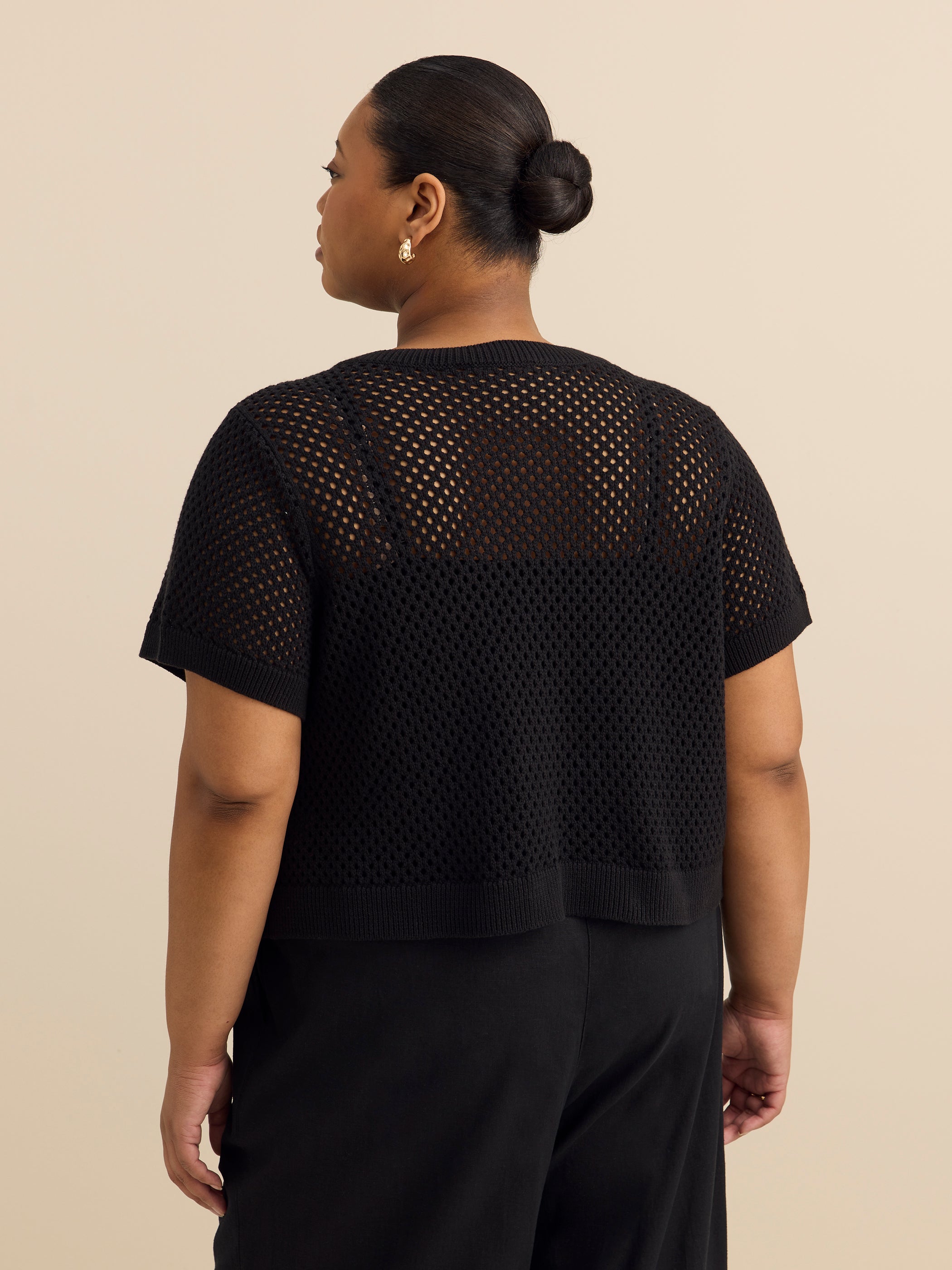 Black Short-Sleeve Cropped Cardigan