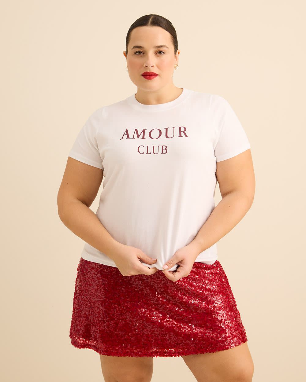 Haut à col rond et manches courtes avec imprimé sur la poitrine