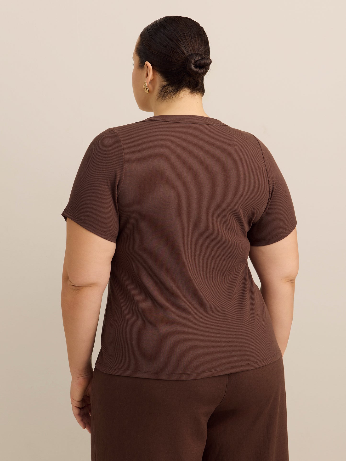 Chandail à manches courtes à encolure en U