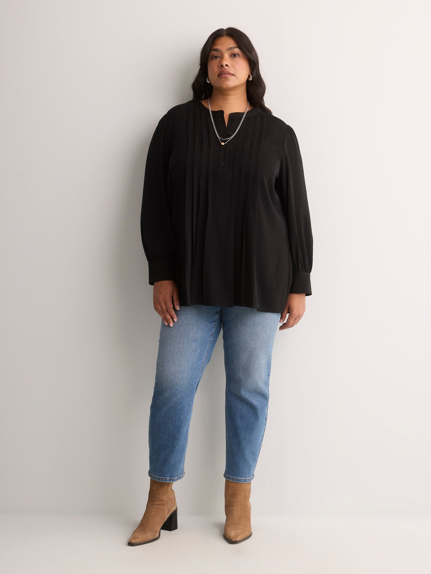 Pleated Buttoned-Down Slight Swing Blouse