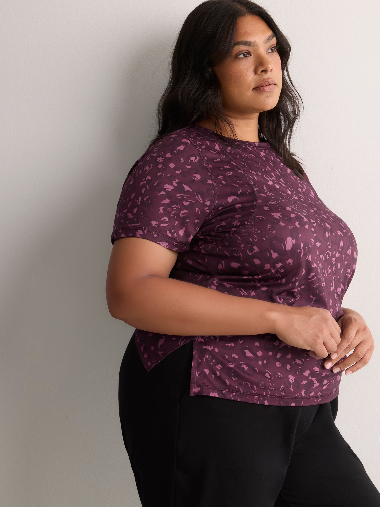 Responsible, Leopard-Print Short-Sleeve T-Shirt with Mesh Inserts - Active Zone