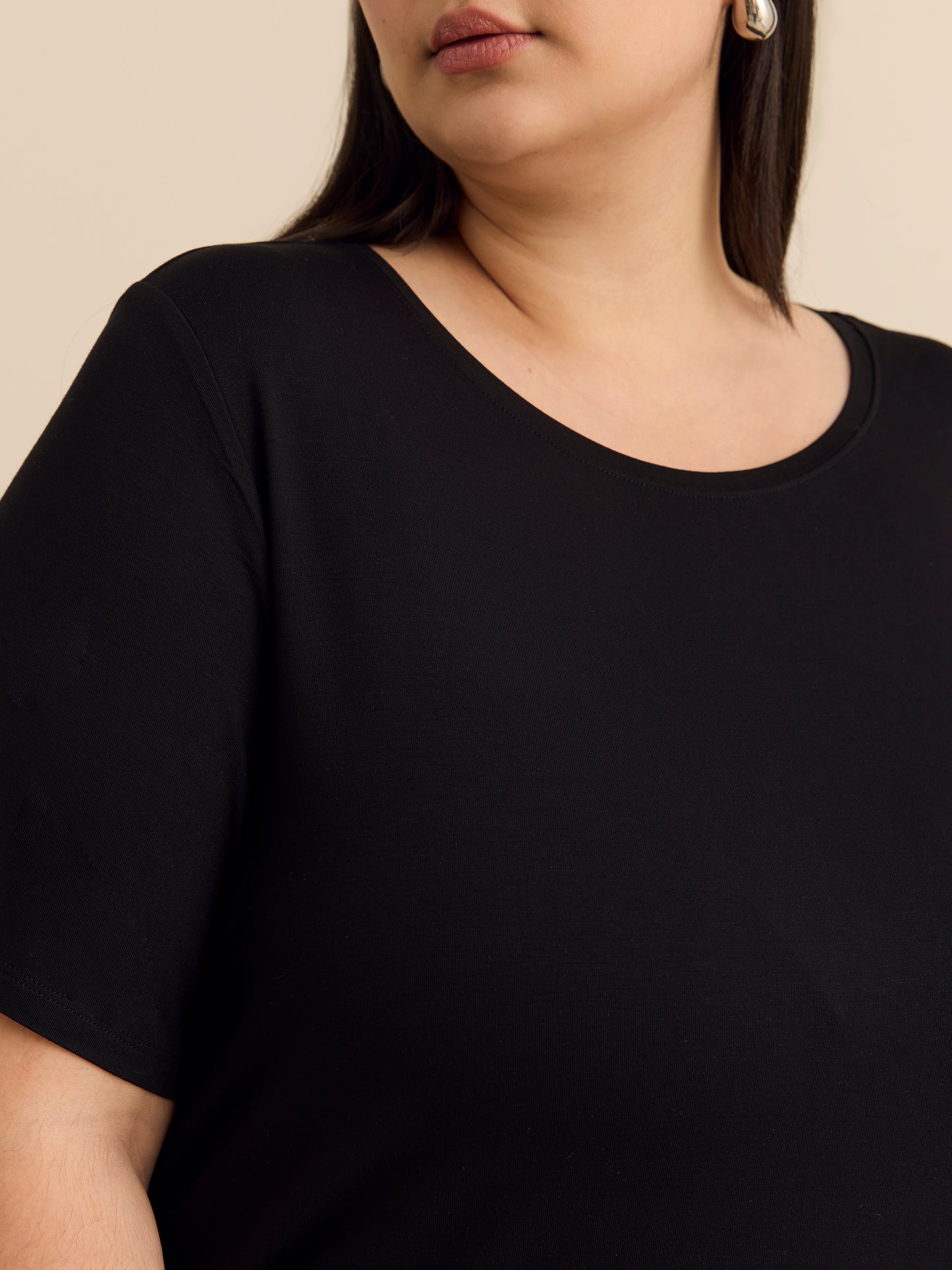 T-shirt à col rond, coupe moderne