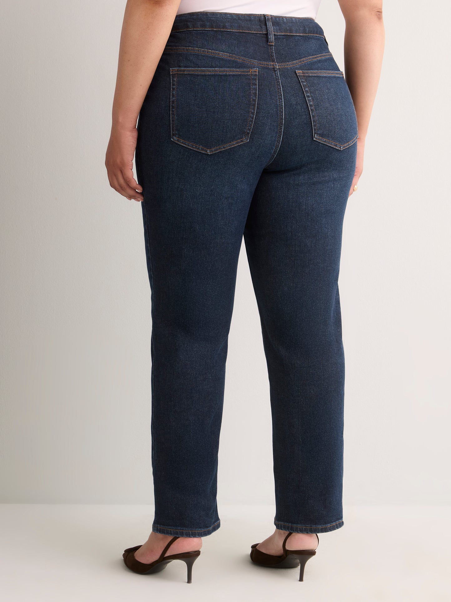 Classic-Fit Straight-Leg Jeans - d/C JEANS