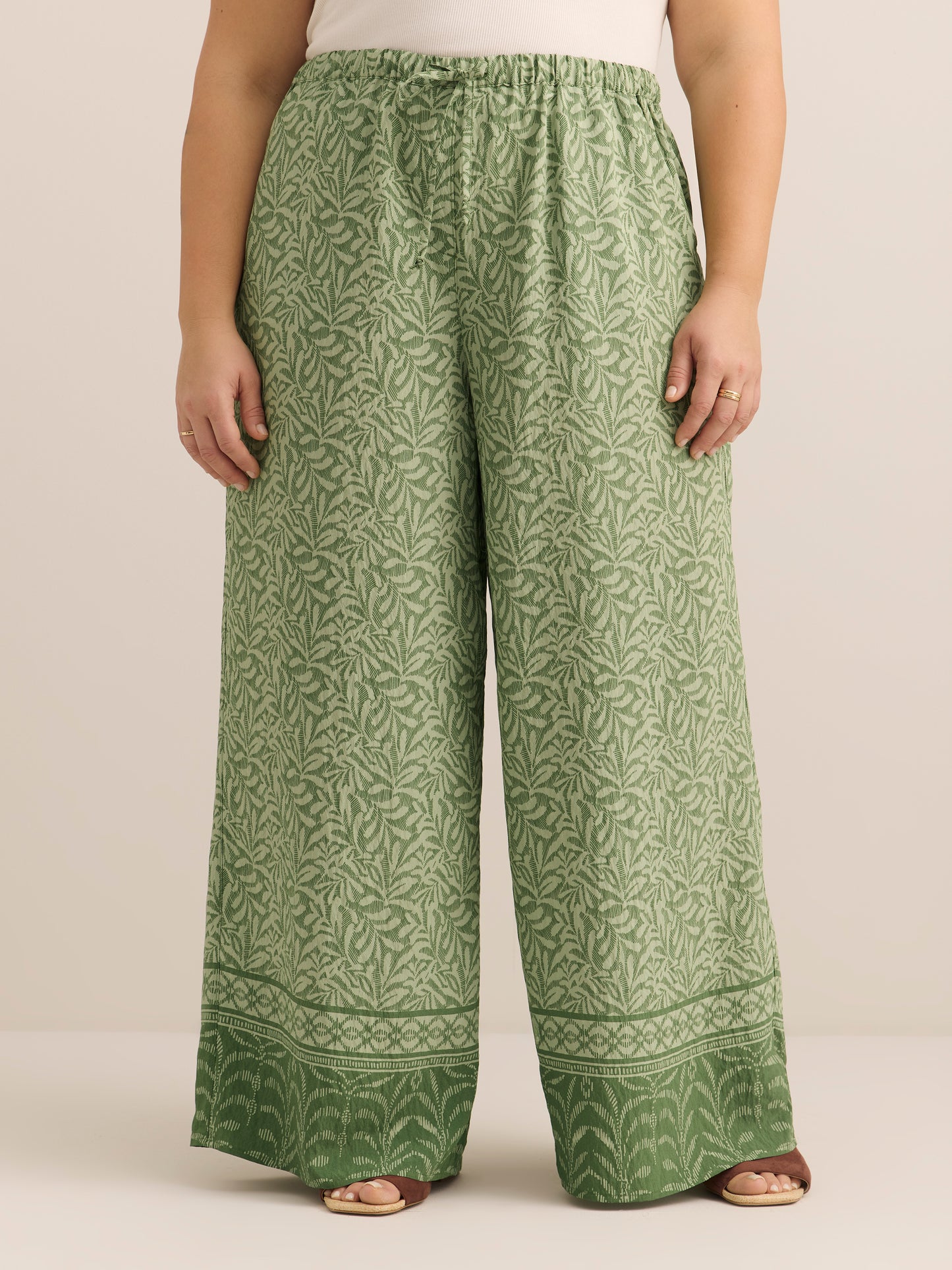 Palazzo-Leg Pant with Elastic Waistband