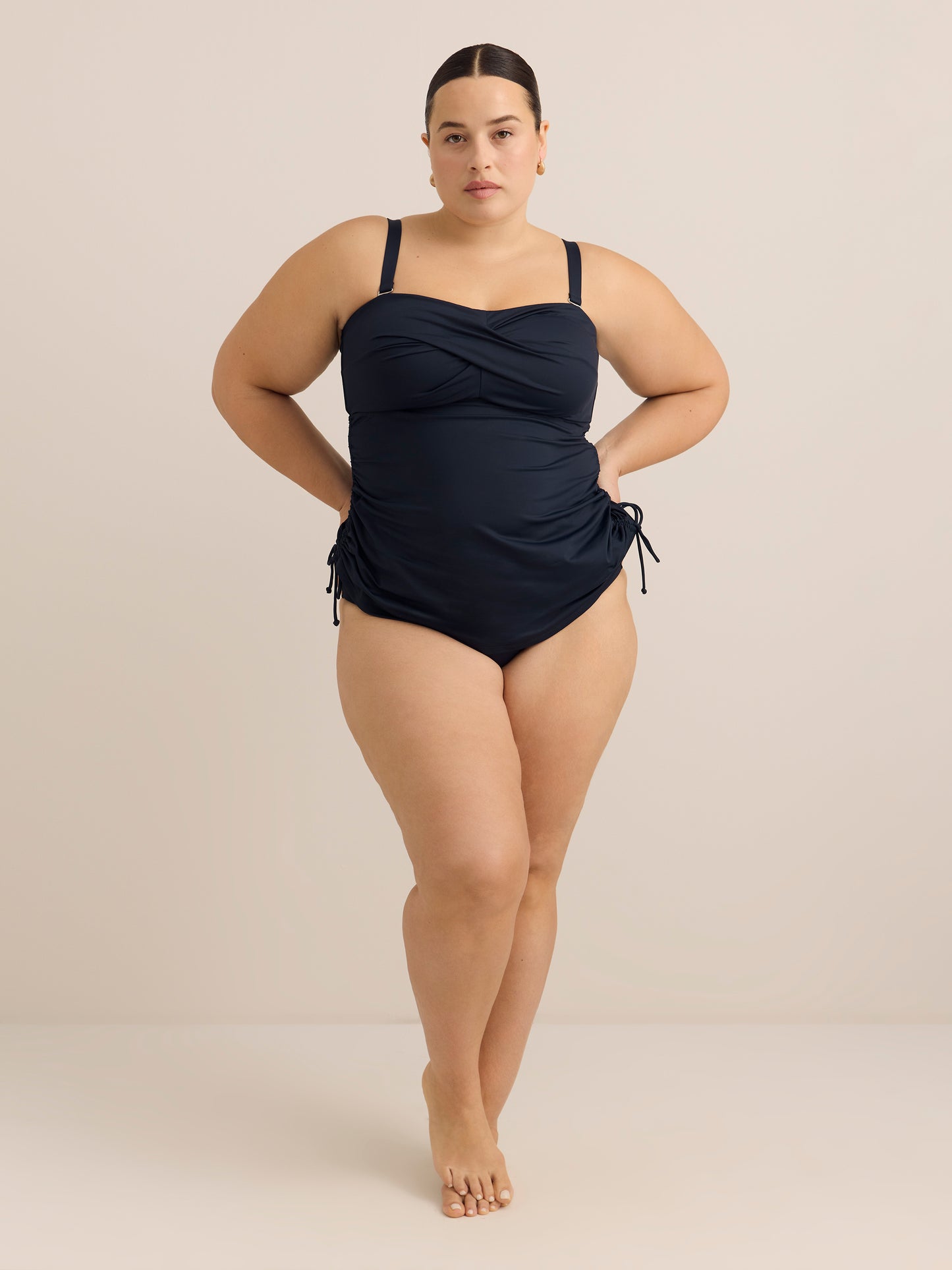 Culotte de maillot bleue échancrée à taille haute croisée 