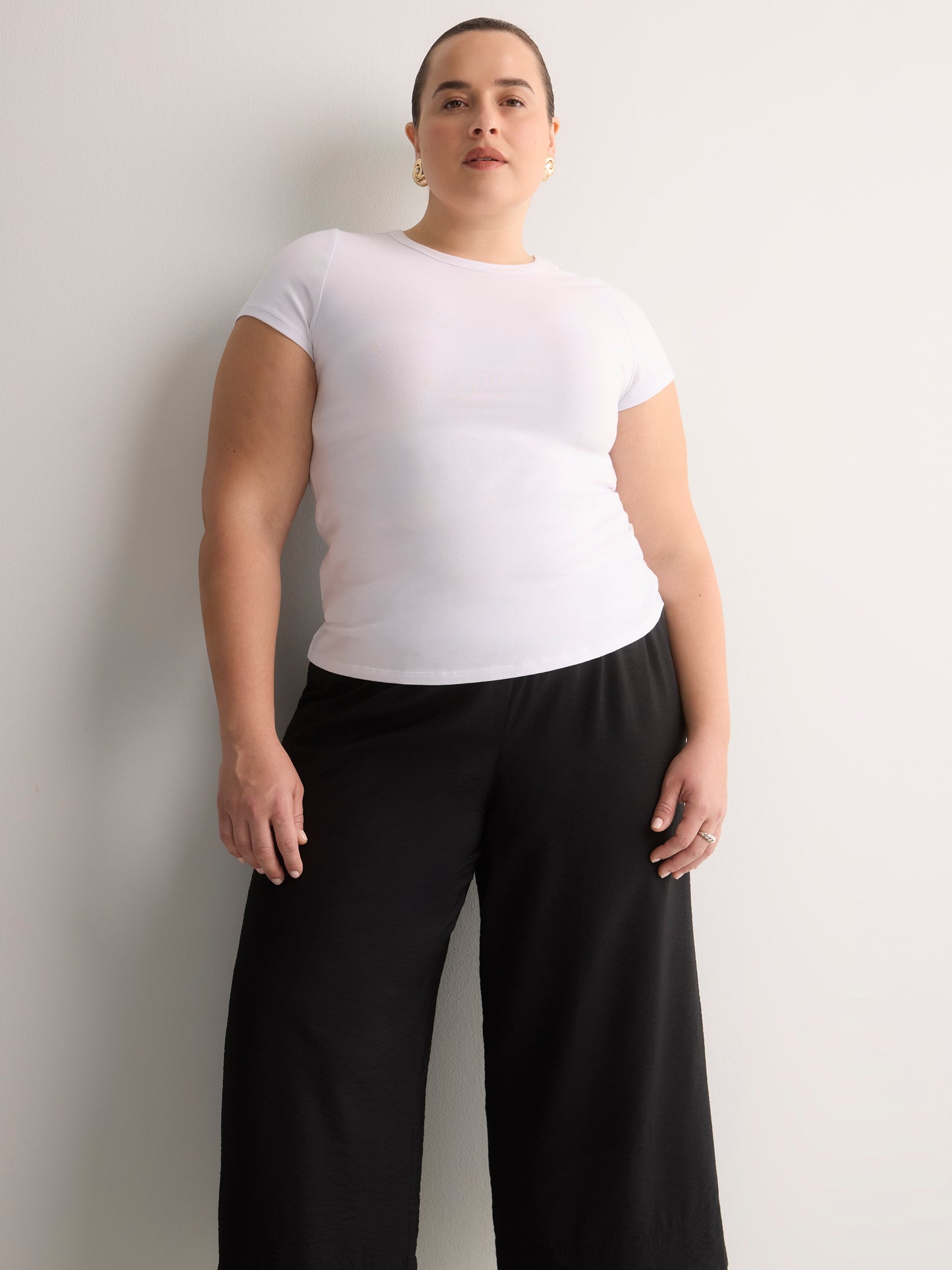 Woven Wide-Leg Slip-On Cropped Pant