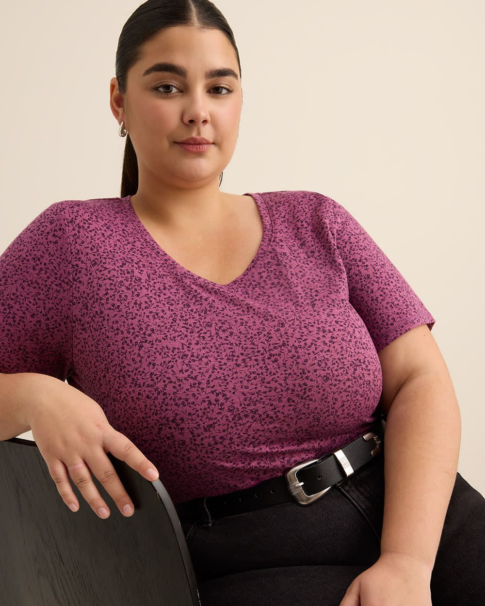 Printed Curvy-Fit Crewneck Tee - PENN. Essentials