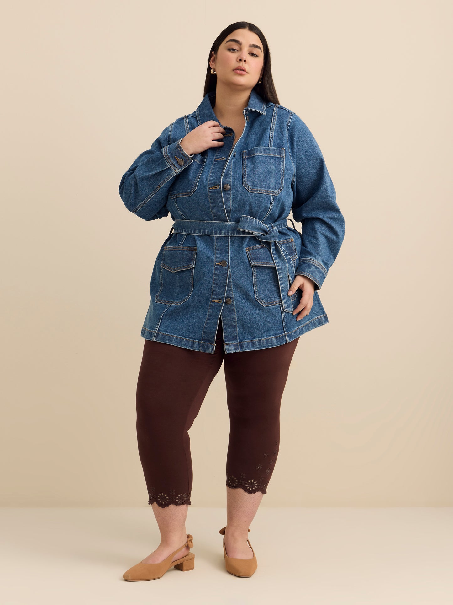 Solid Cropped Legging with Broderie Anglaise