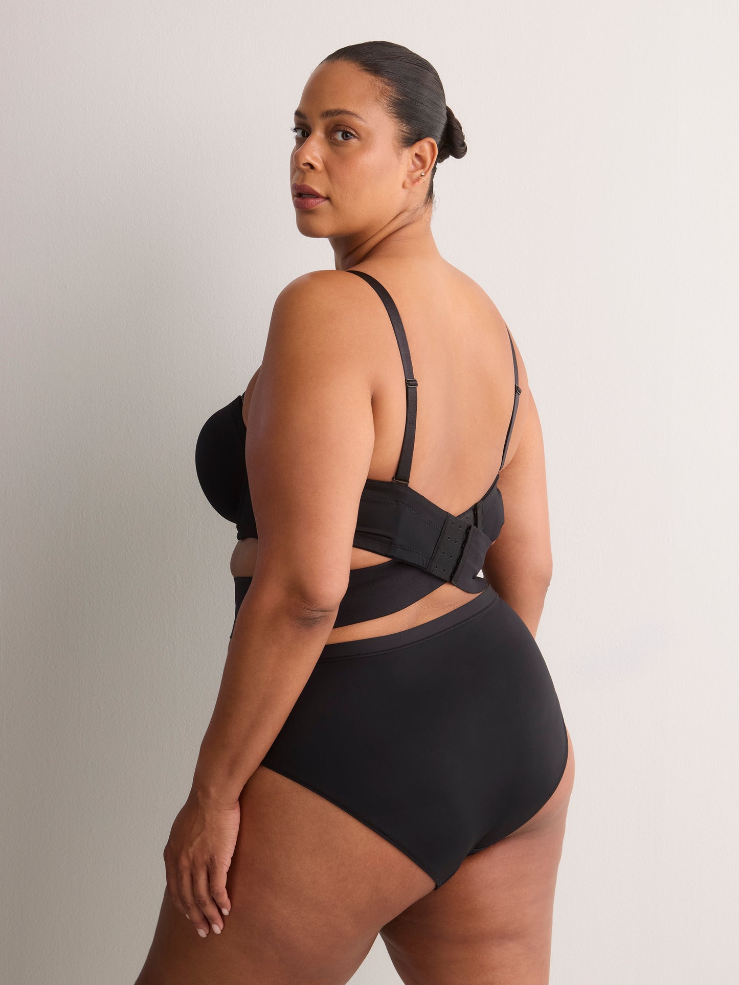 Strapless/Multiway Microfibre Bra - Déesse Collection