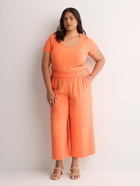 Woven Wide-Leg Slip-On Cropped Pant