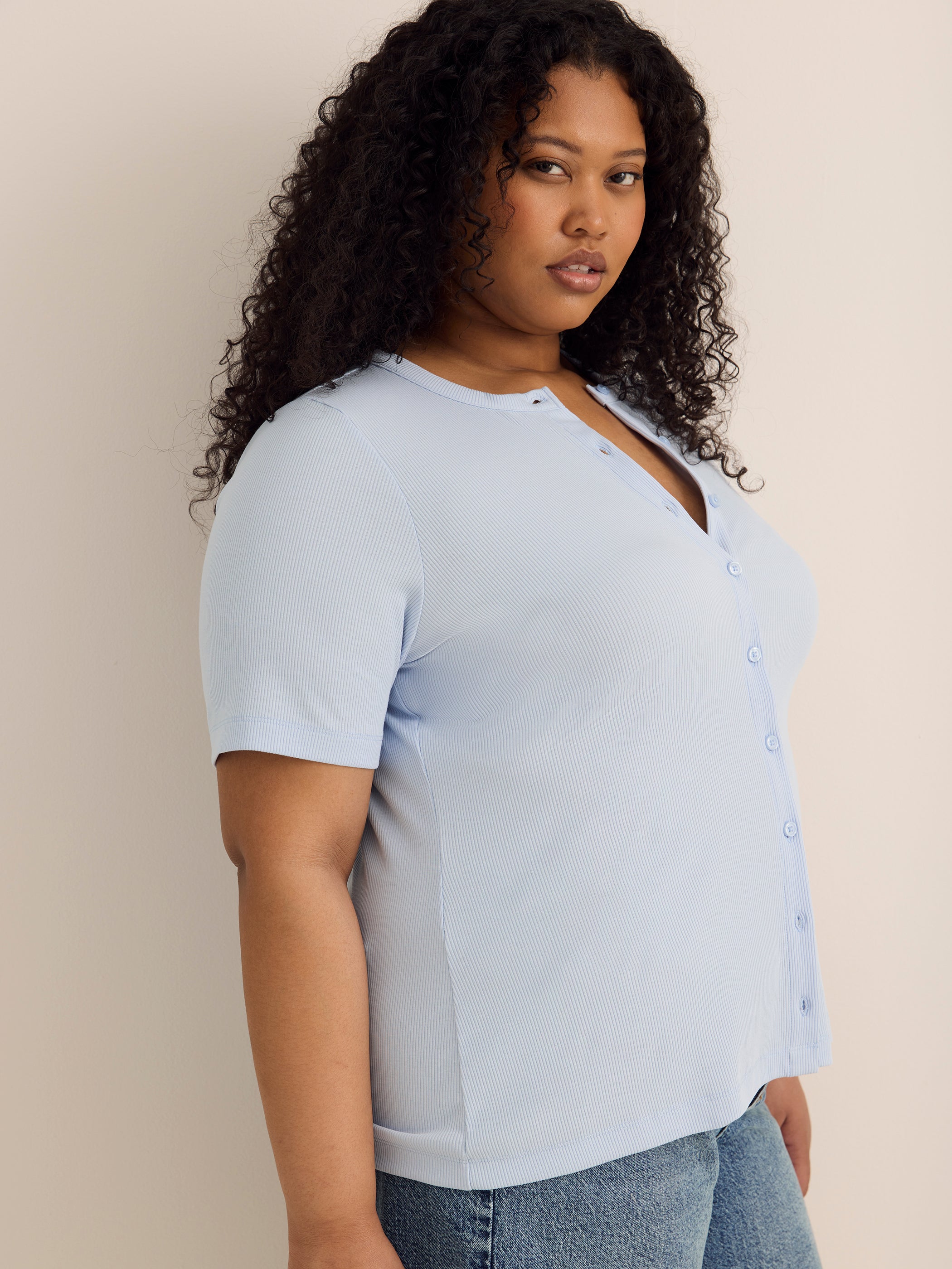 Fitted Short-Sleeve Rib Knit Cardigan