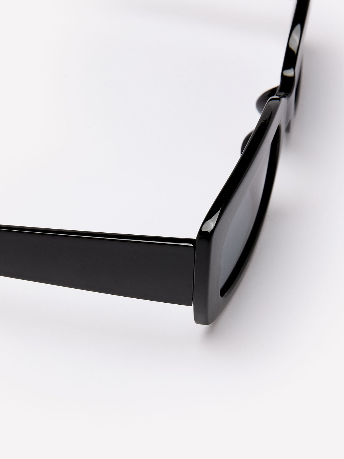 Black Square Extra-Large-Temple Sunglasses