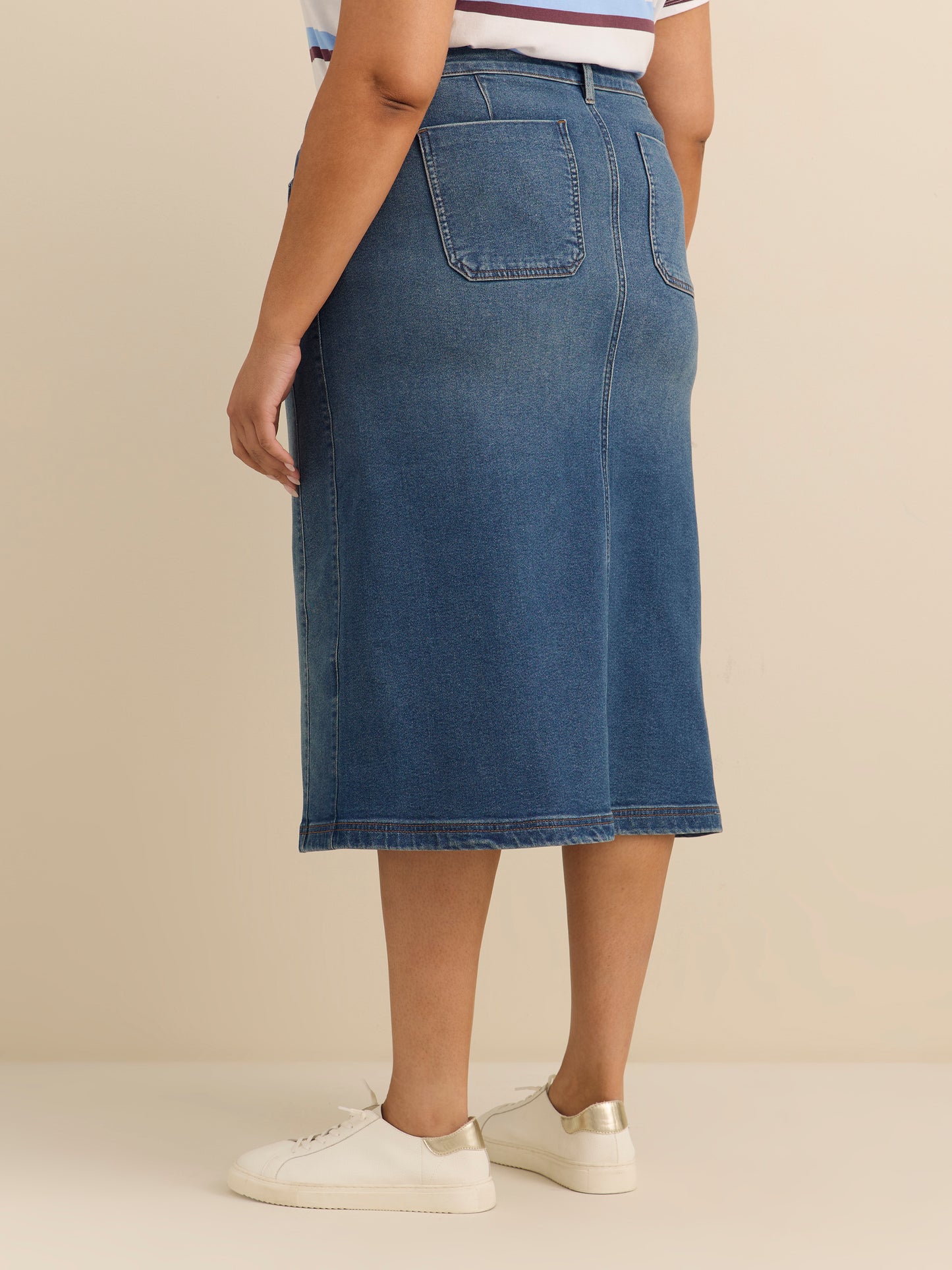 Reclaimed Vintage Inspired - Jupe longue en jean à taille basse - Bleu Reclaimed Vintage Inspired - Jupe longue en jean à taille basse - Bleu
