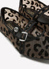 Ballerine en maille à  motif léopard avec sangle, pied très large