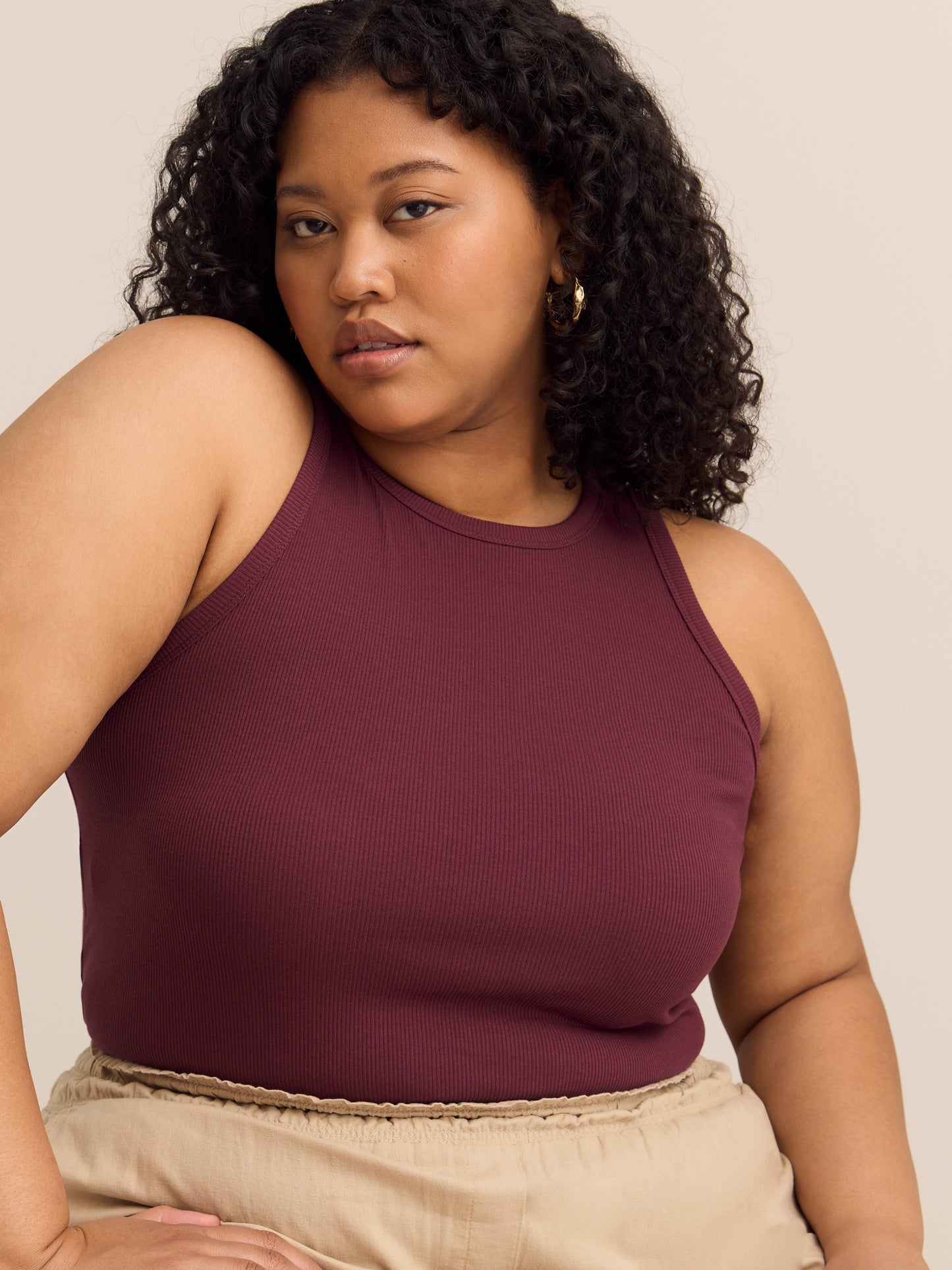 Fitted Halter-Neck Rib Knit Tank Top