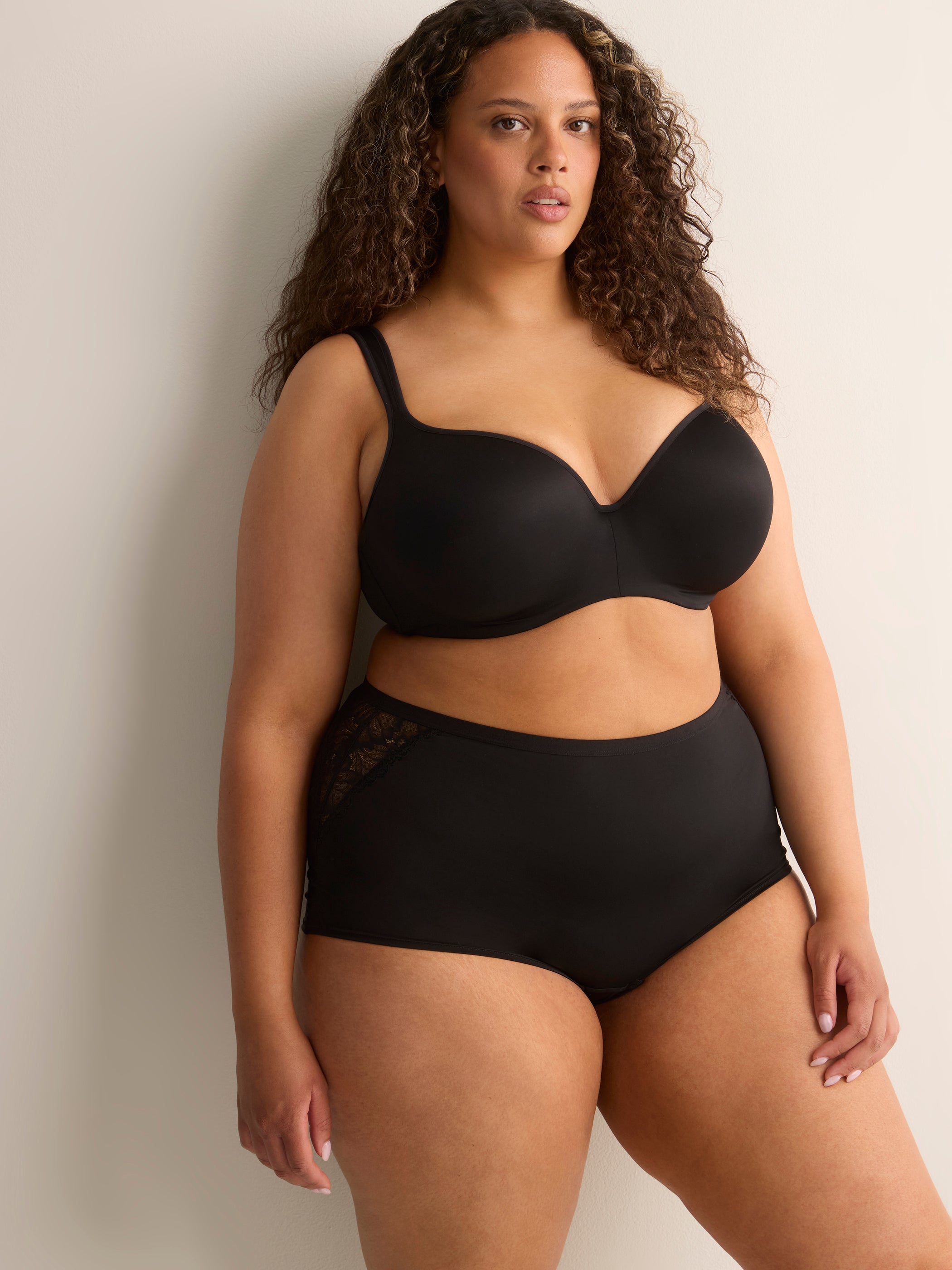 Microfibre Knit Boyshort with Lace - Déesse