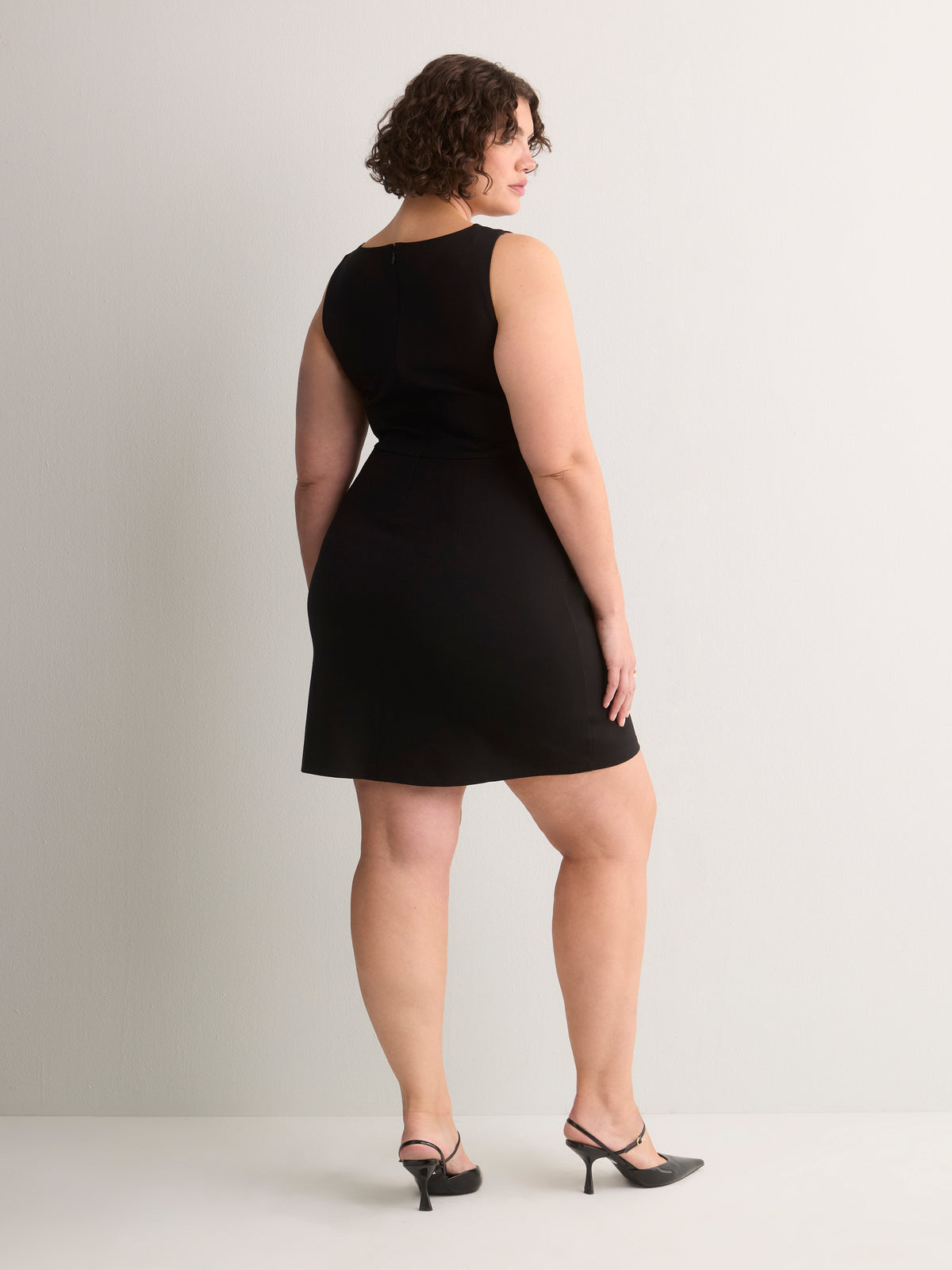 Black Sleeveless Boat-Neck Dress - Addition Elle