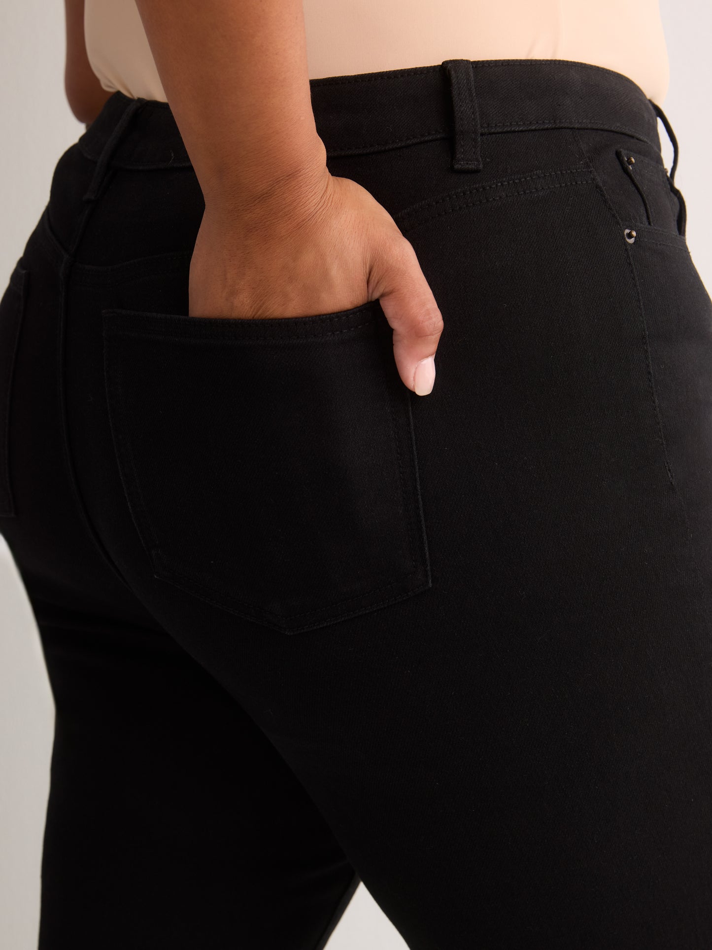Classic-Fit High-Rise Flared-Leg Denim Pant - d/C jeans