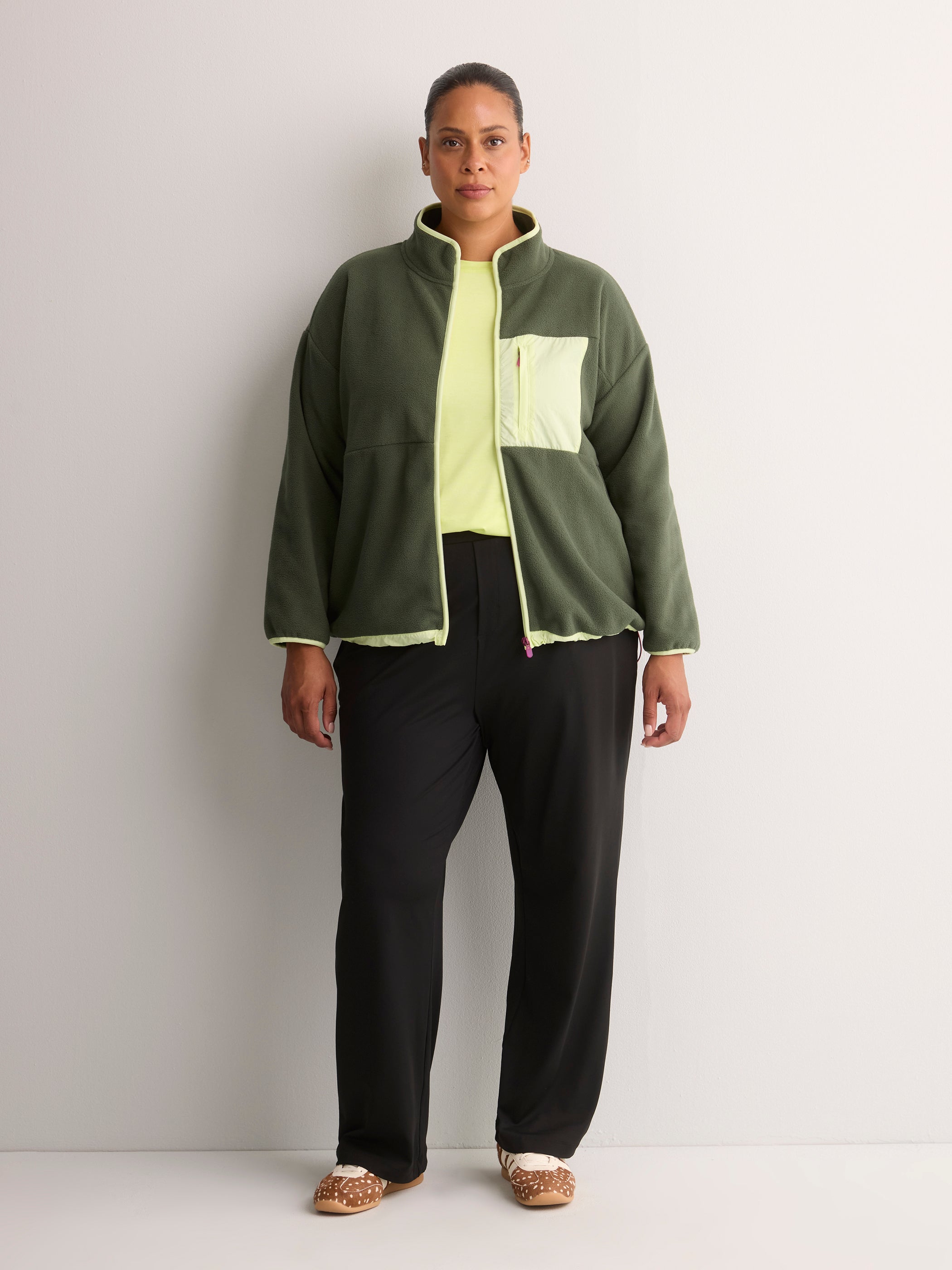 Short Polar Fleece Jacket with Contrast Trim - Active Zone