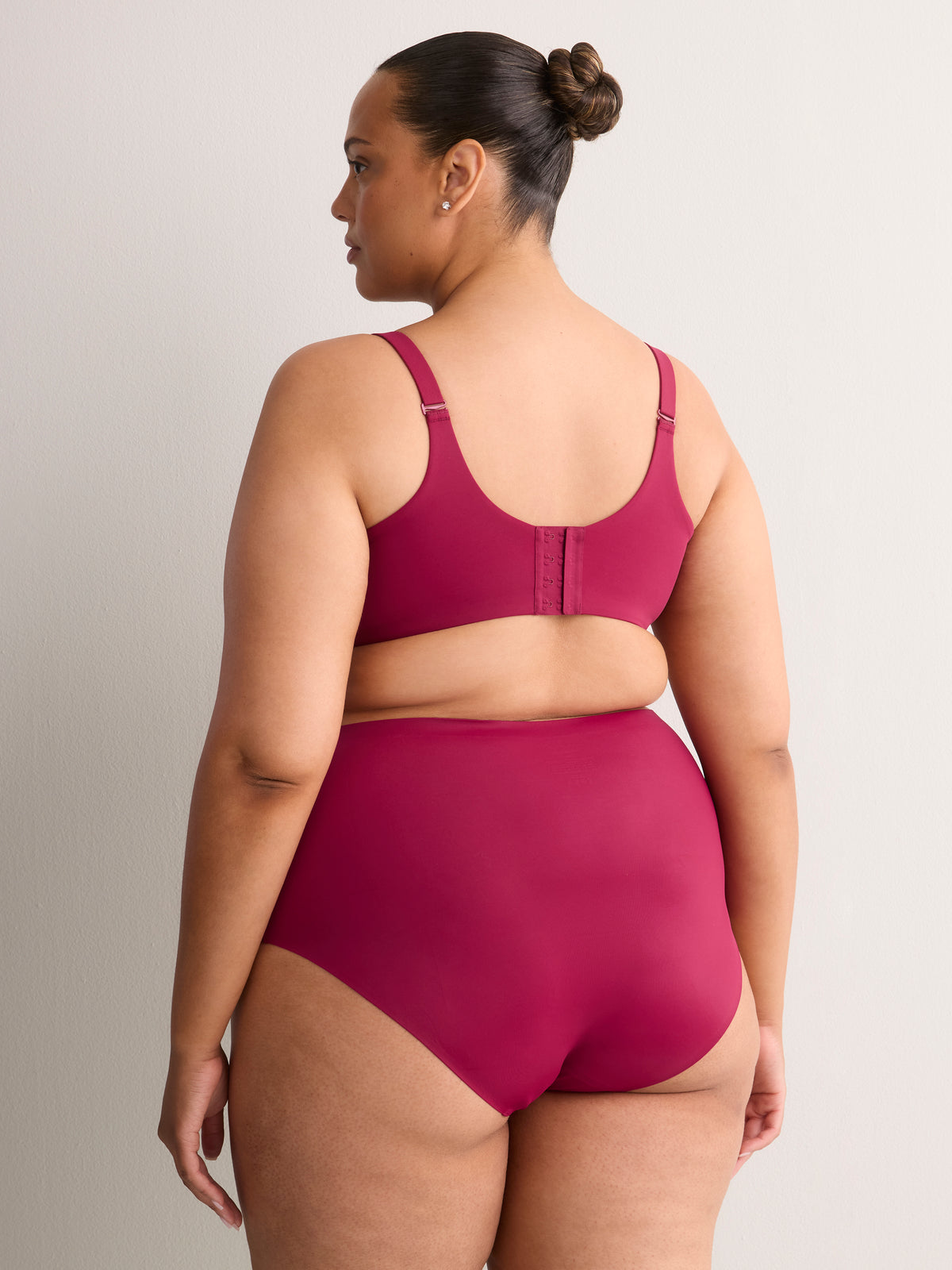 Essential Microfibre Lightly Padded Underwire T-Shirt Bra - tiVOGLIO