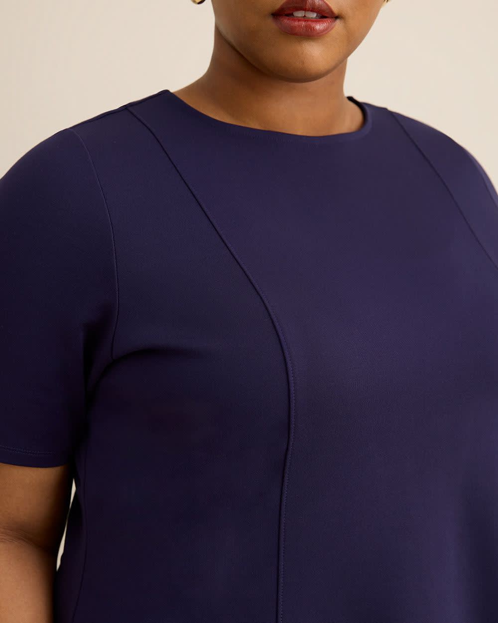 Haut cintré et évasée à manches courtes et col rond