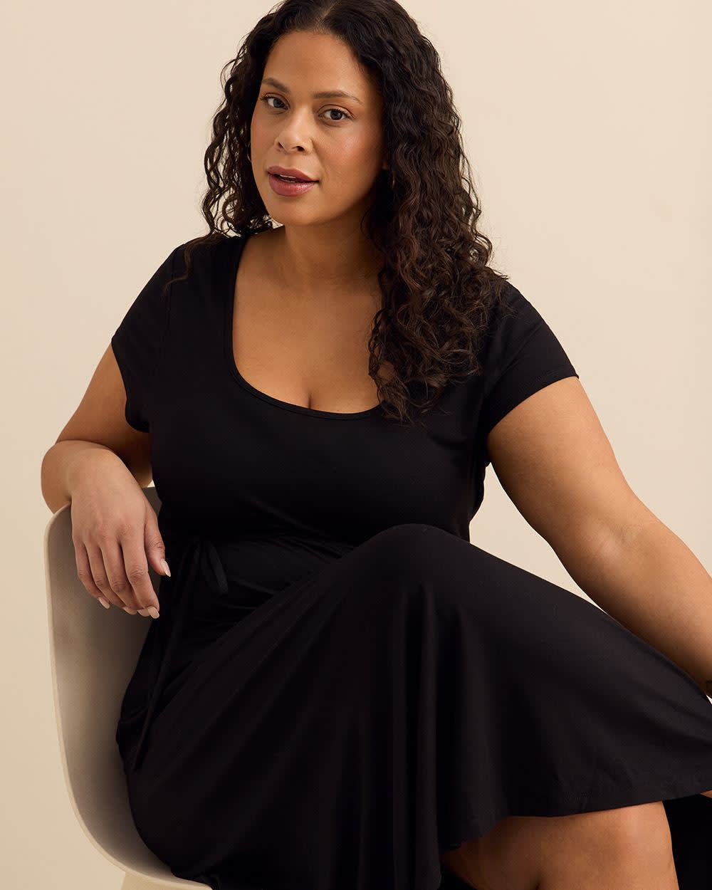 Tissu responsable, Robe maxi à encolure dégagée et smocks à la taille