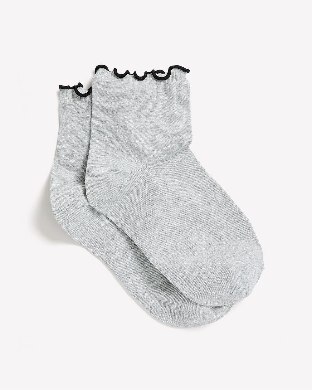 Ankle Socks with Contrasting Lettuce Edge