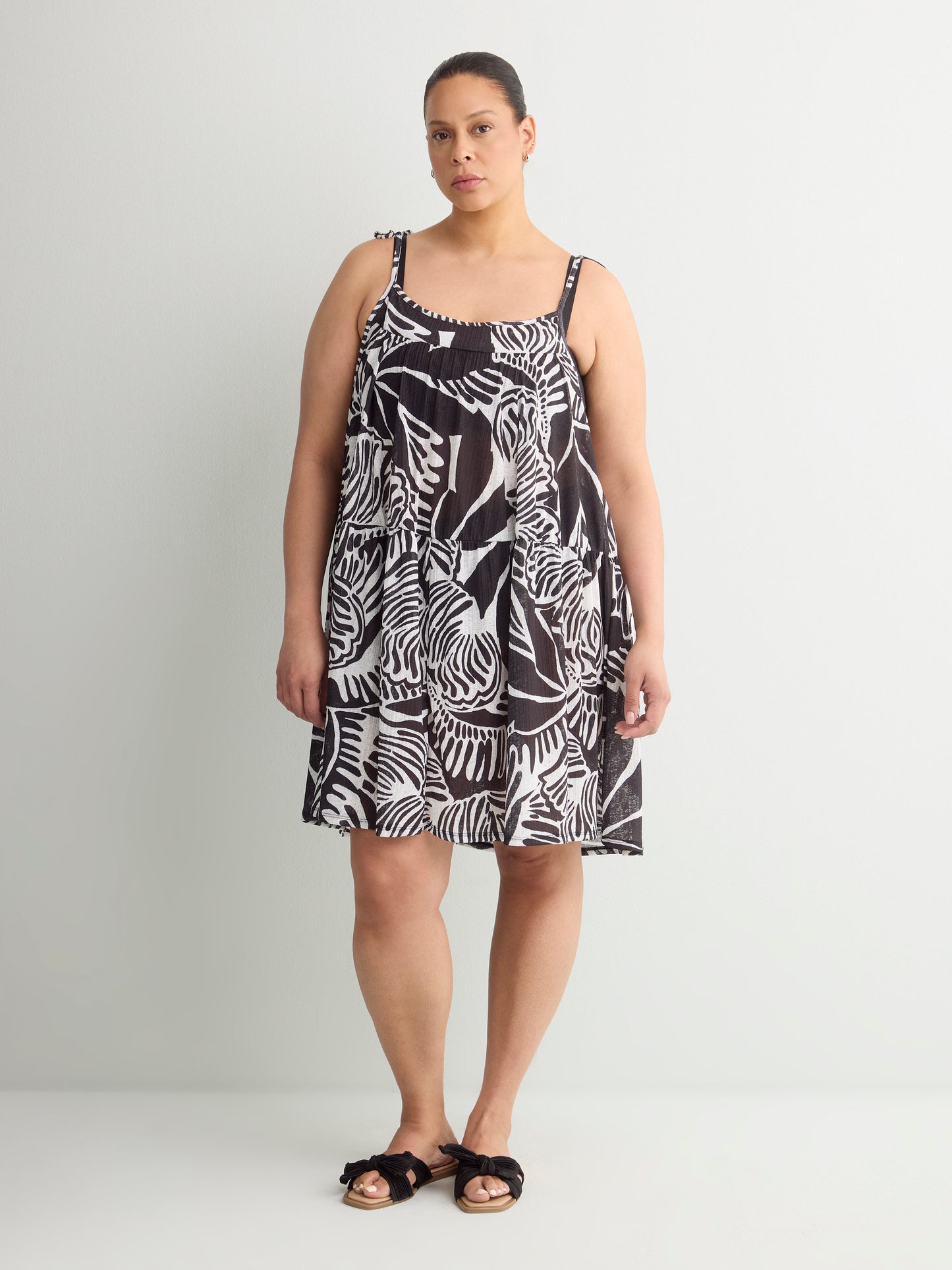 Robe cache-maillot sans manches en tricot léger plissé
