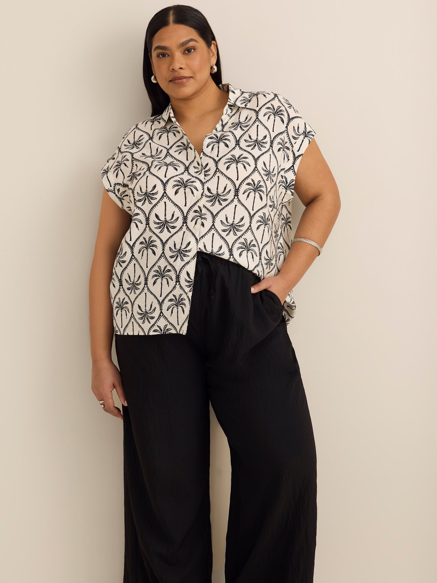 Palazzo-Leg Pant with Elastic Waistband