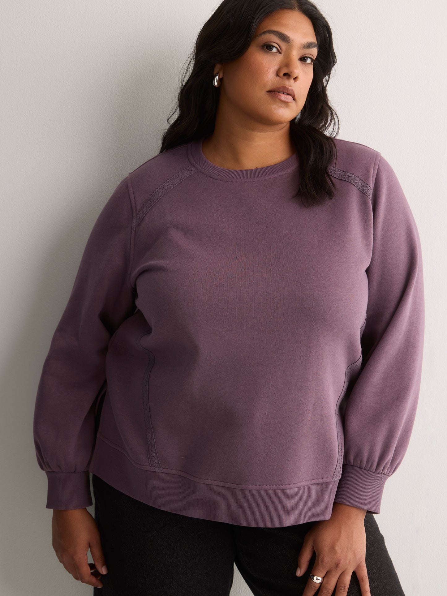 Loose Crew-Neck Fleece Sweatshirt with Long Balloon Sleeves