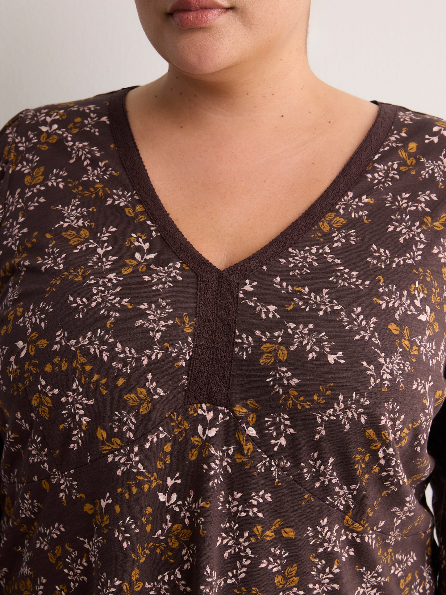 Slight Swing V-Neck Blouse with Crochet Tape