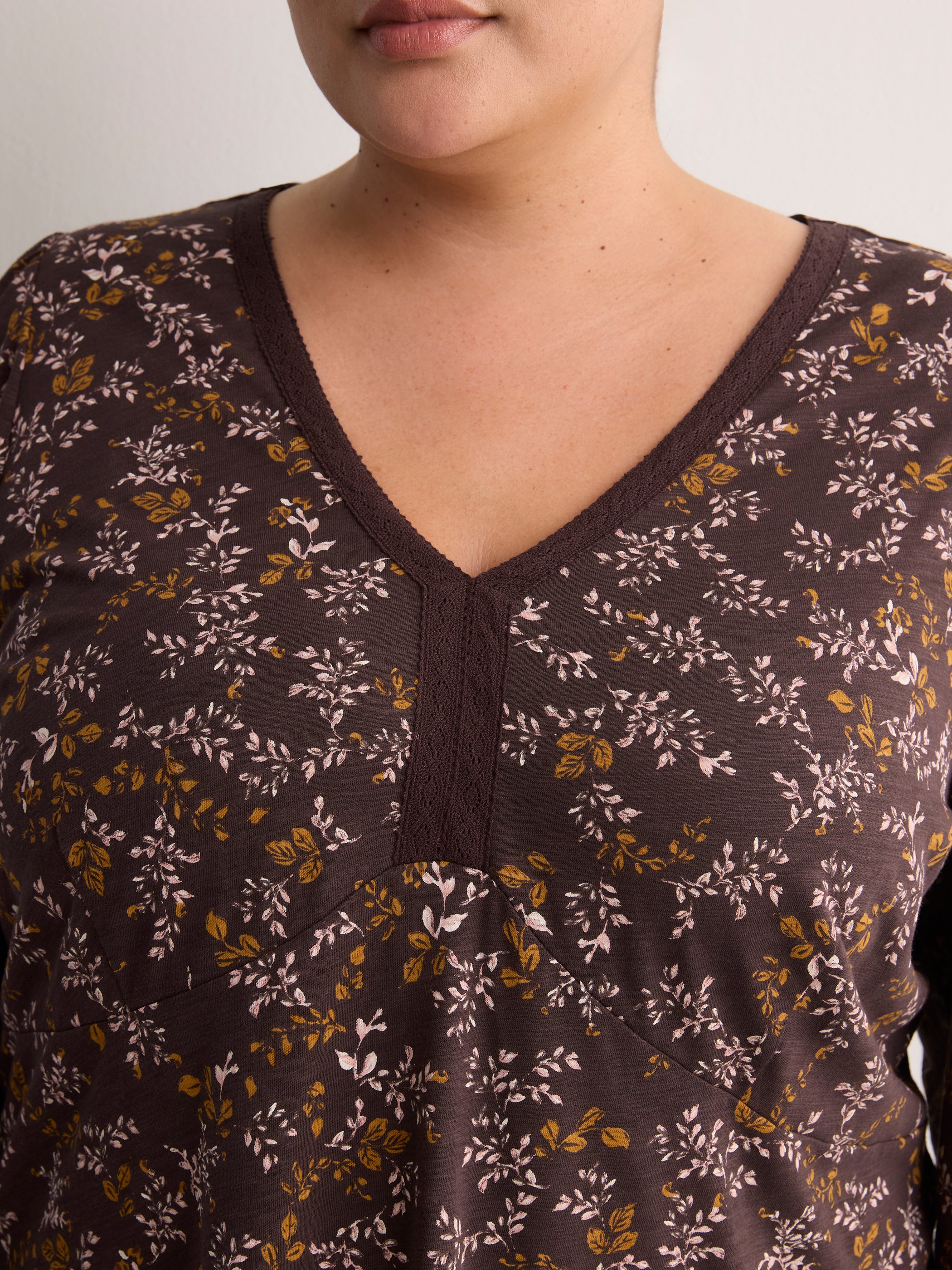 Slight Swing V-Neck Blouse with Crochet Tape