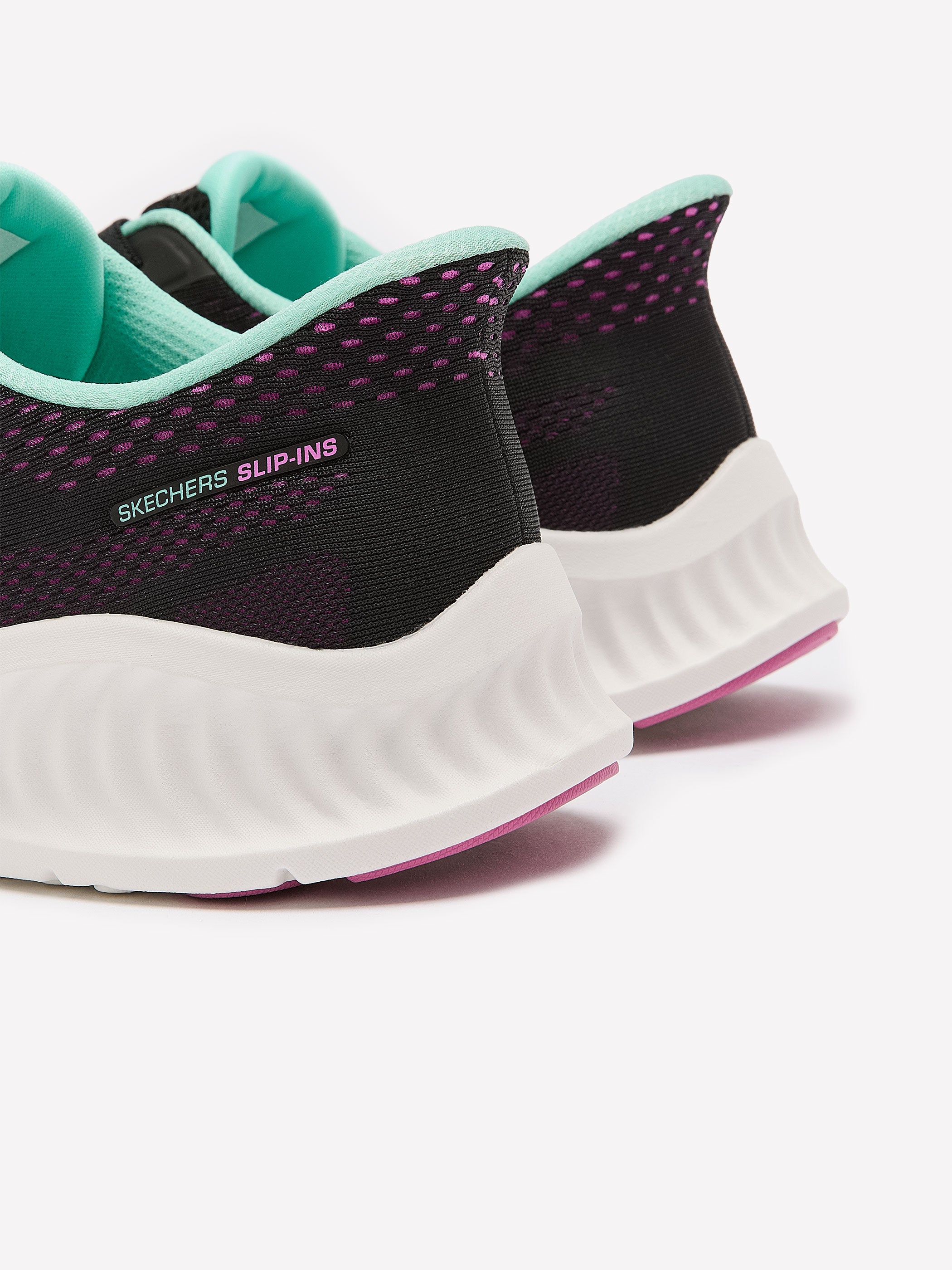 Wide width, Go Walk Slip-On Mesh Shoe - Skechers