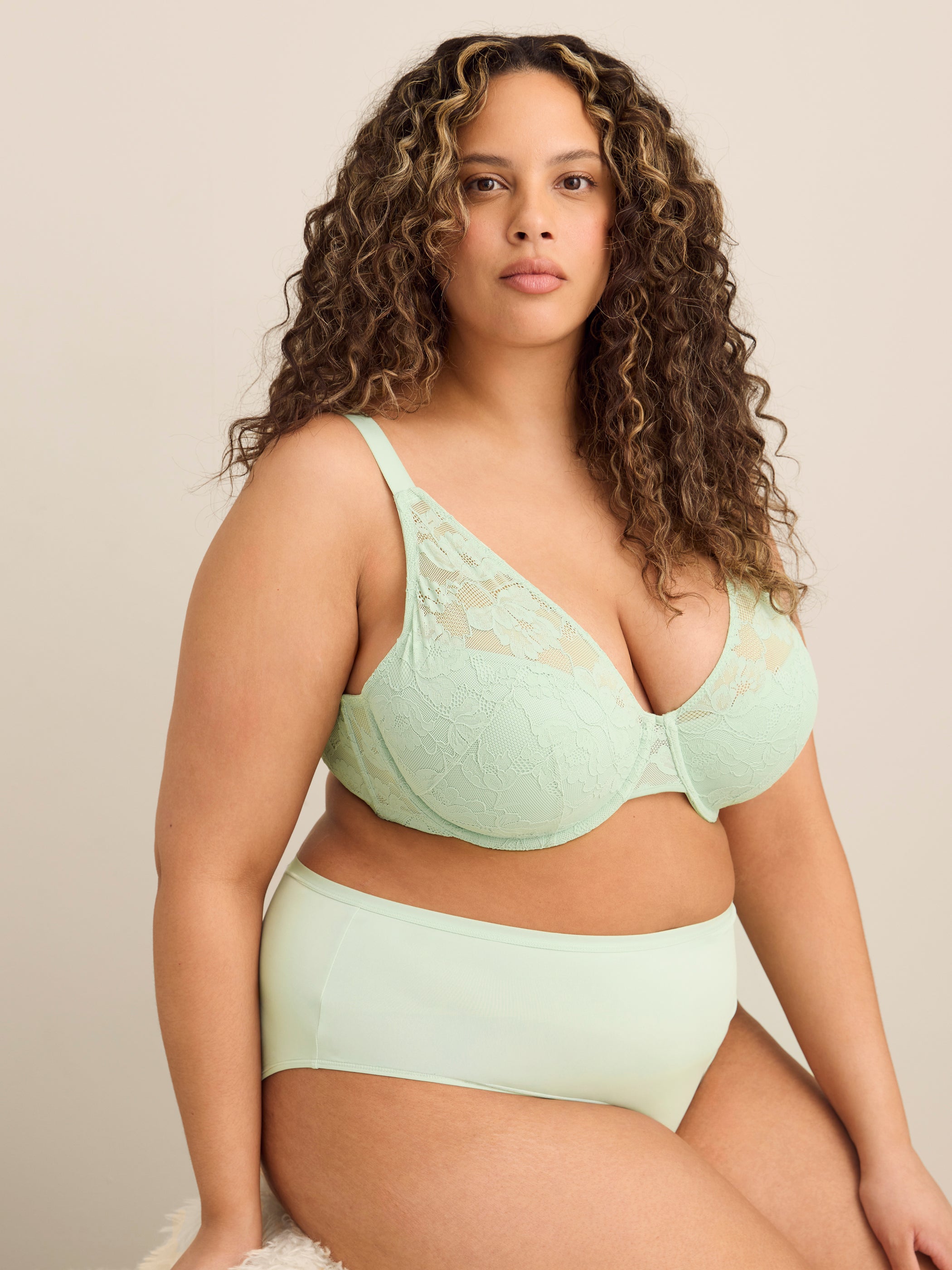 Aqua Underwire Lace Balconette Padded Bra - Déesse Collection