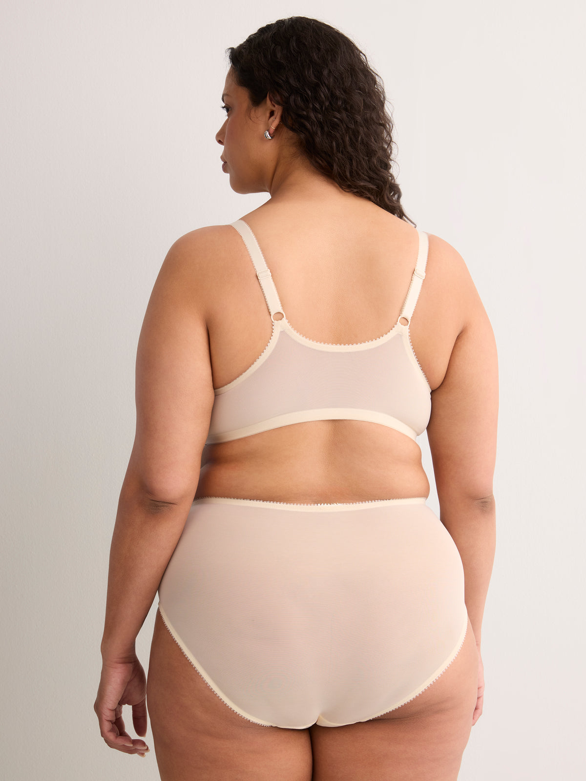 Unlined Underwire Magnetic Front-Closure Lace Bra - Déesse Collection