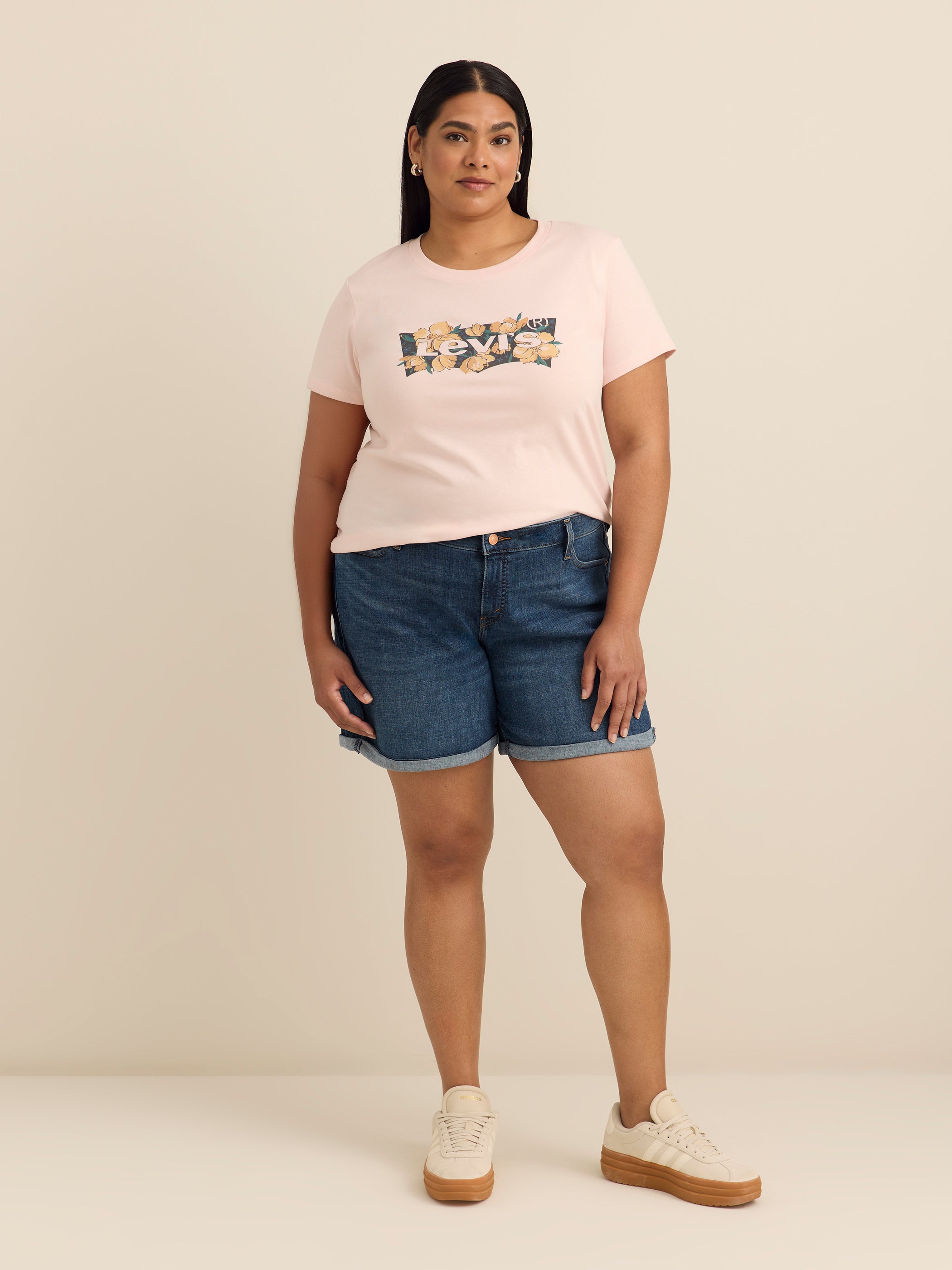 Pink Crew-Neck Tee with Floral Batwing Logo - Levi's