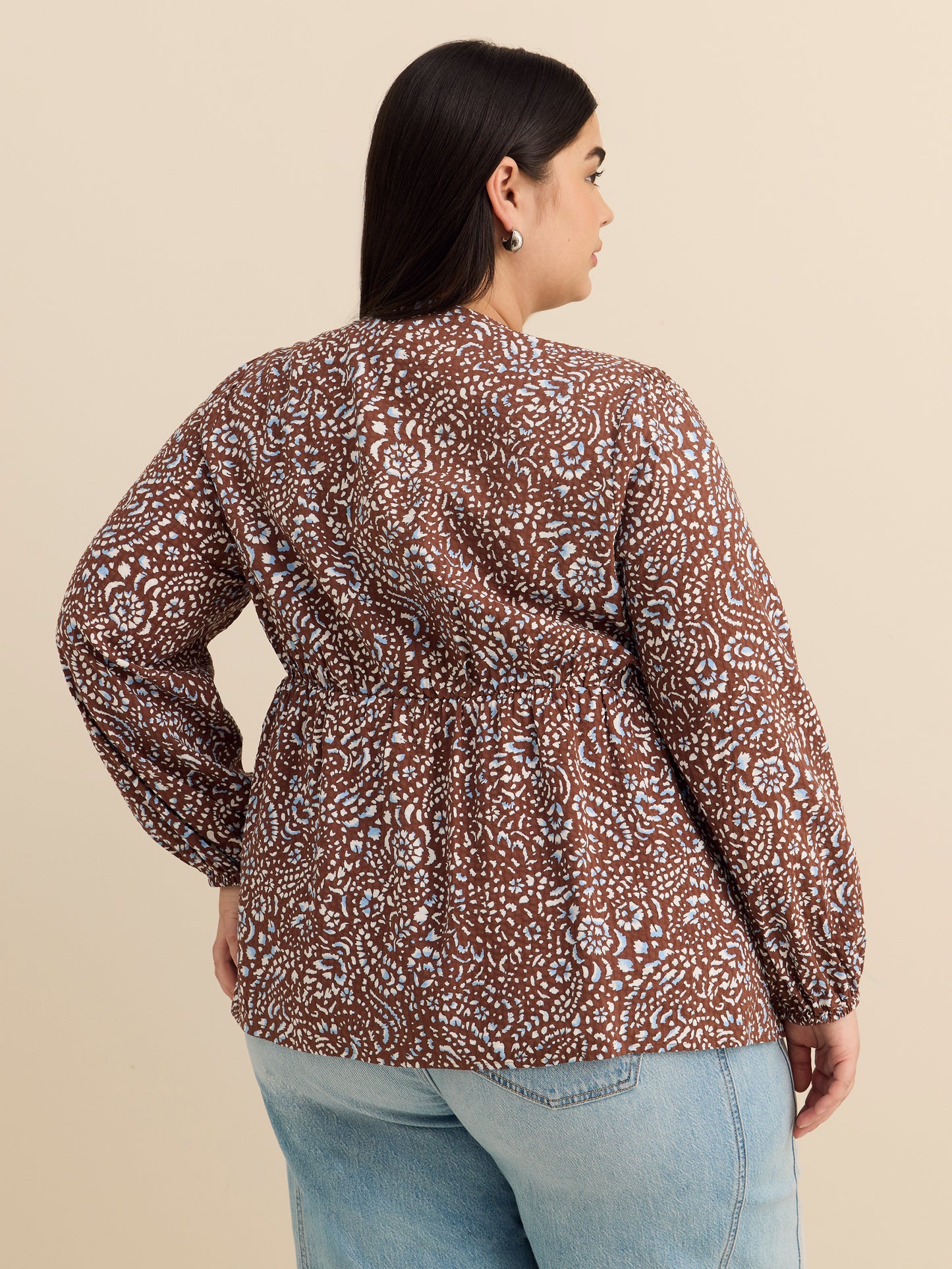 Blouse évasée avec encolure en V