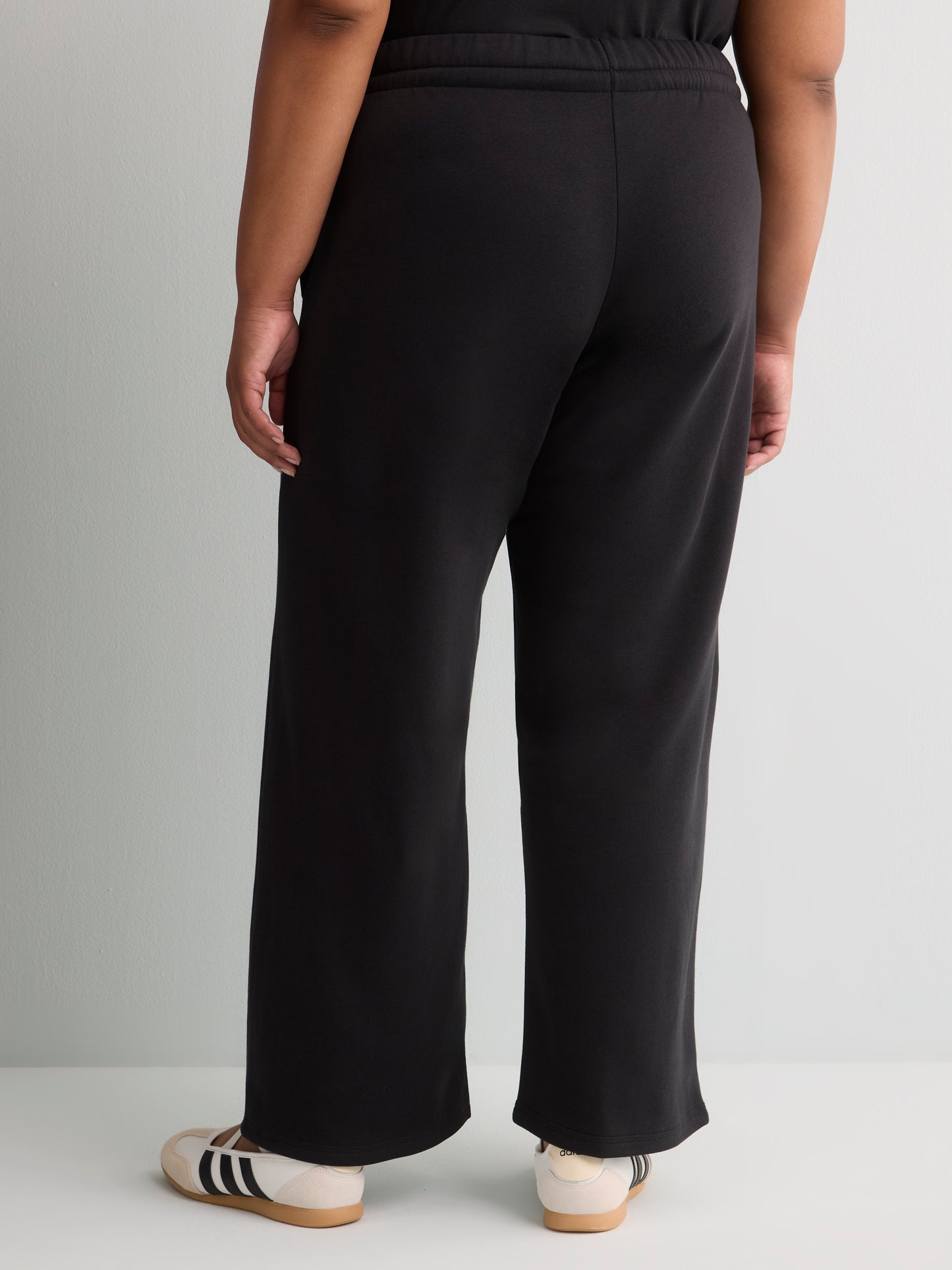 Black Essential Fleece Open-Hem Pant - adidas