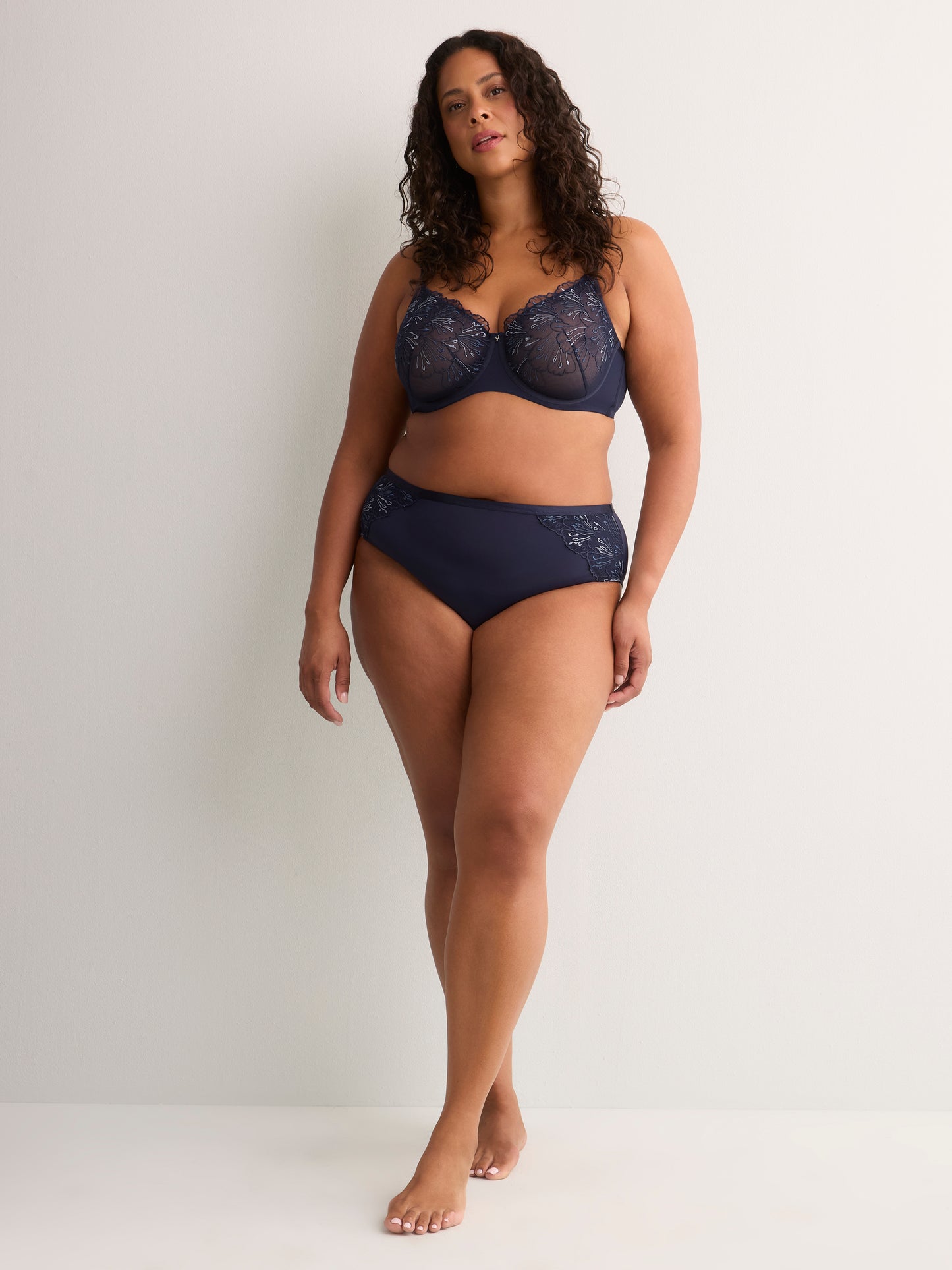 High-Cut Microfibre Brief with Side Embroidery - Déesse